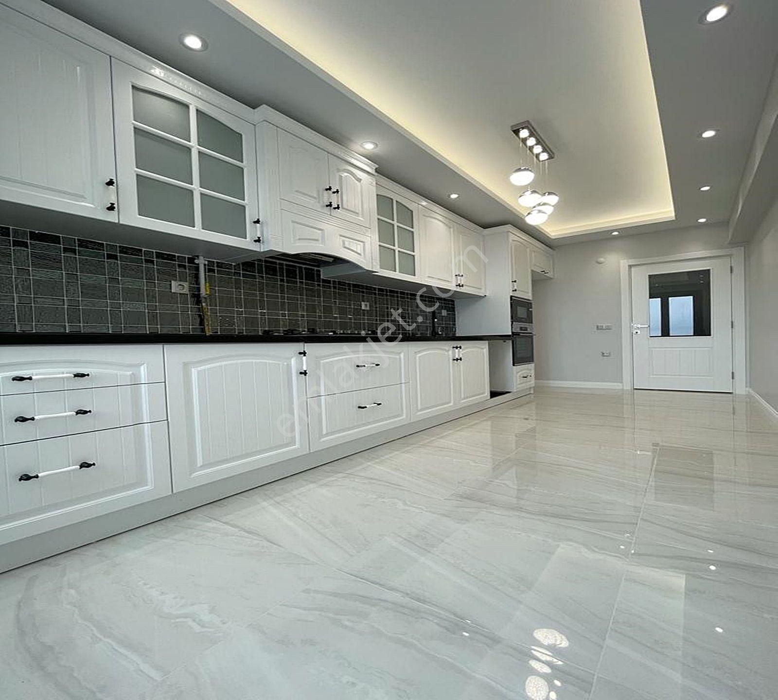 Beylikdüzü Cumhuriyet Mahallesi Gezgen İnşaat'tan 2+1 Satılık Daire - Görsel 5