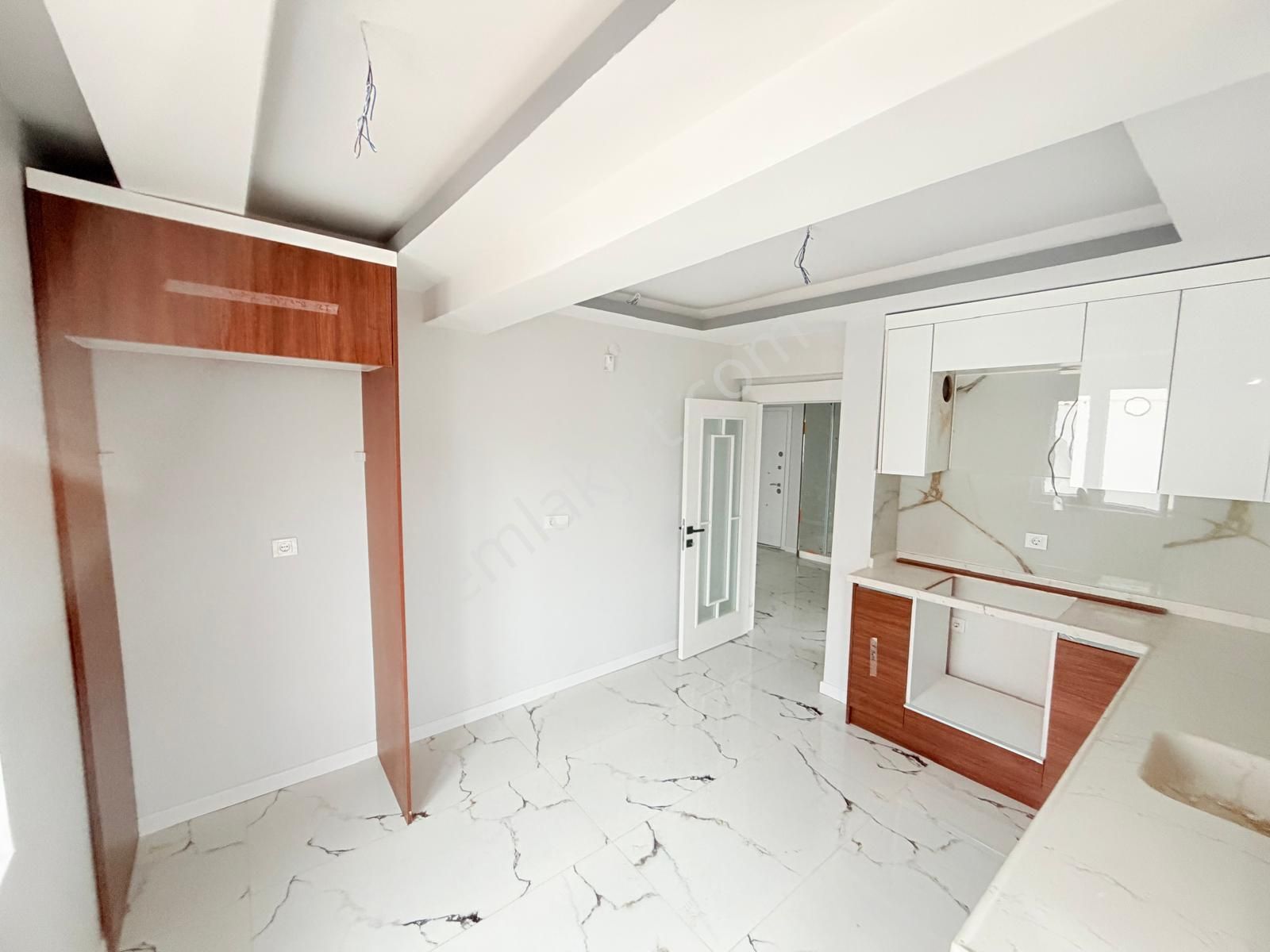 Demiröz'den M.kemalde Katta Full Yapılı 3+1 Daire - Görsel 6