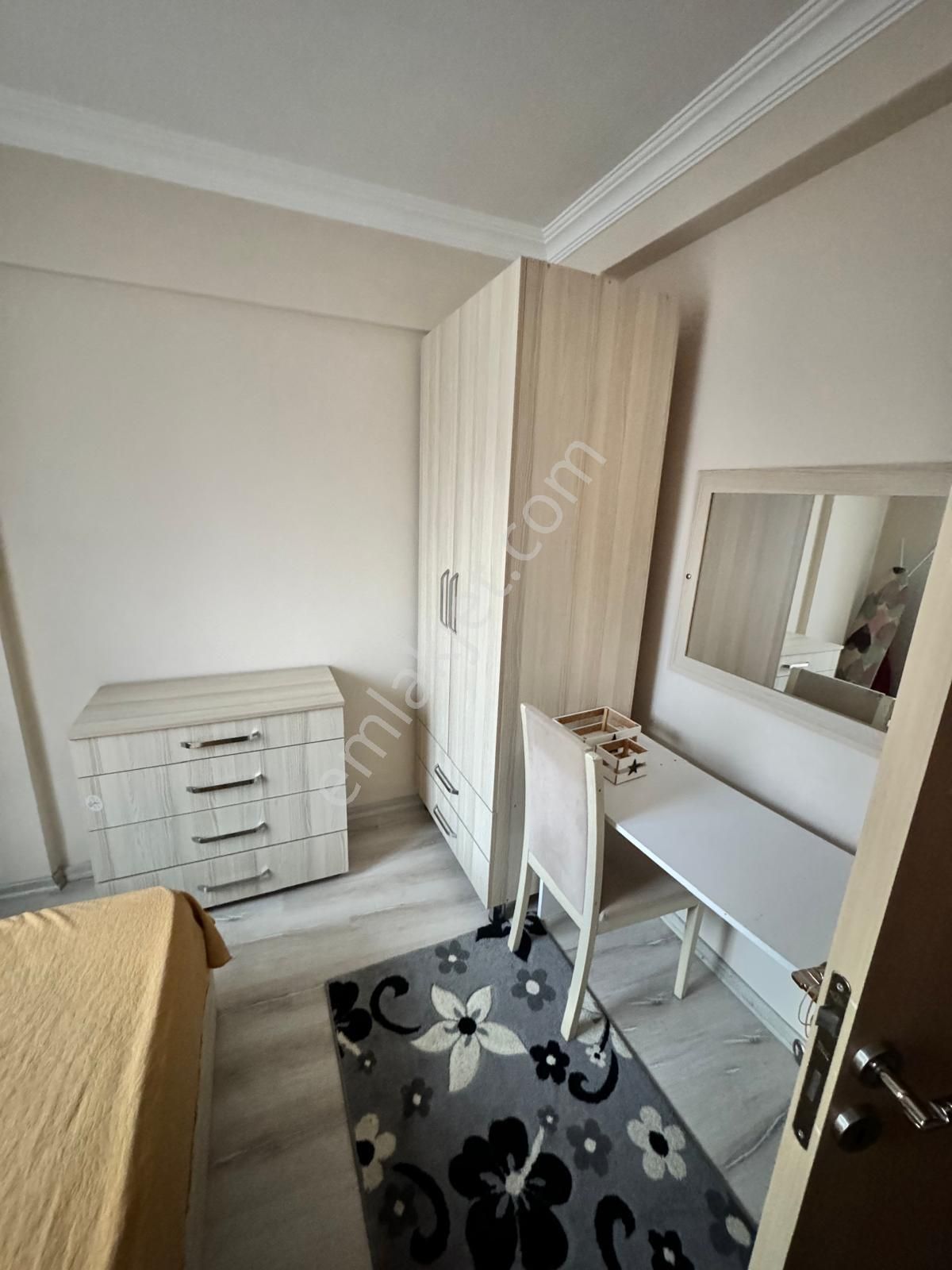 Bentbaşı Mahallesi'nde 1+1 Eşyalı Satılık Daire - Görsel 9