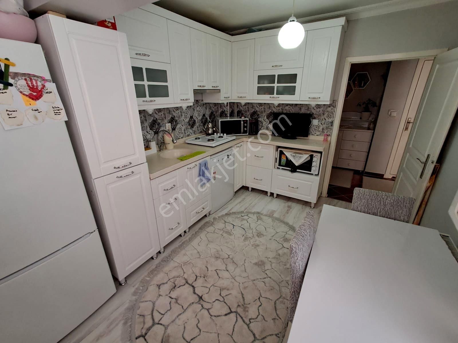 Emre Emlak'tan Selçuklu'da Süper Lokasyon'da İçi Yapılı 3+1 Satılık Daire - Görsel 3