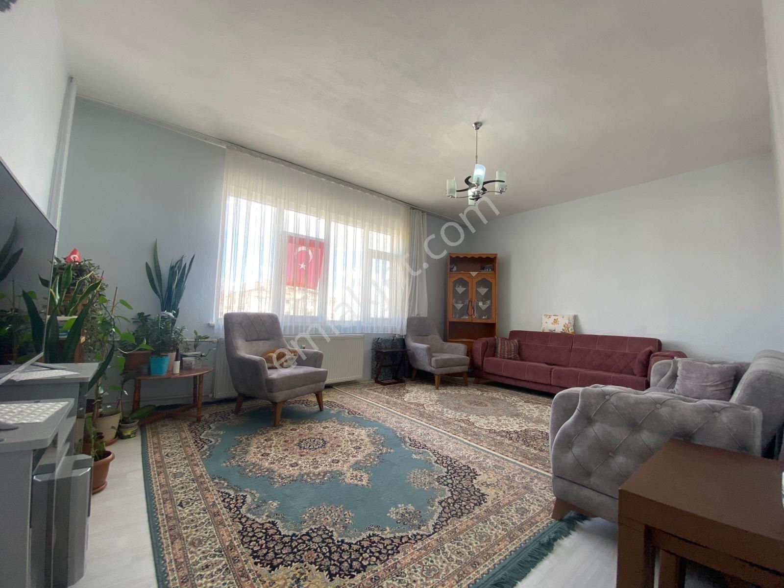 Bosna Hersek Mh. Merkezi Konumda Bakımlı 3+1 Daire - Görsel 3