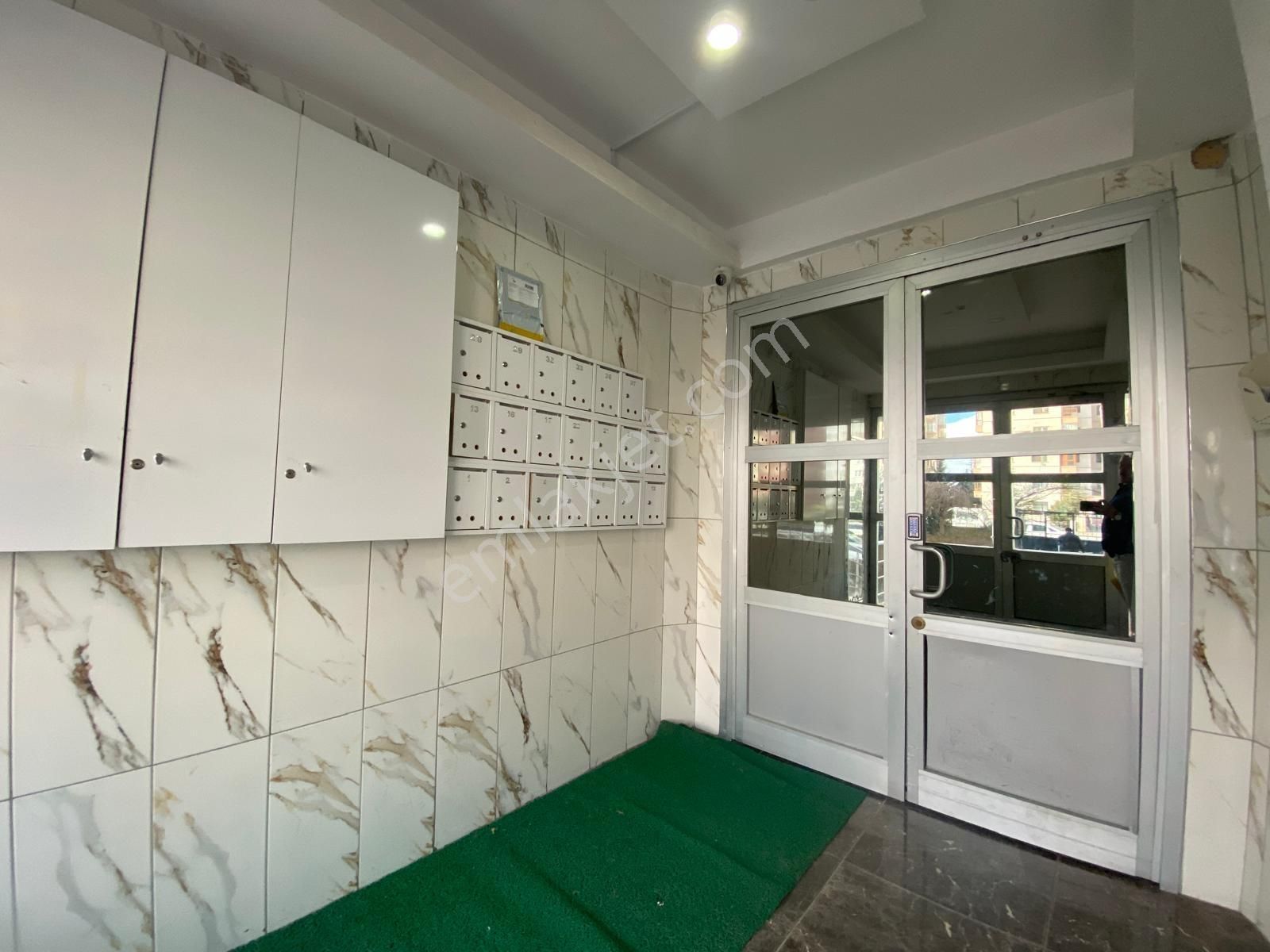 Bosna Hersek Mh. Merkezi Konumda Bakımlı 3+1 Daire - Görsel 8