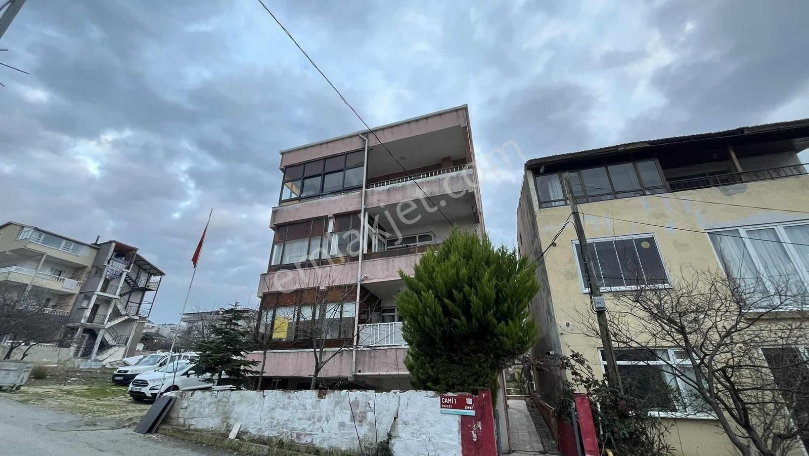 Üstünyer Emlak'tan Kumburgaz Yenimahalle'de Satılık 3+1 Daire - Görsel 2