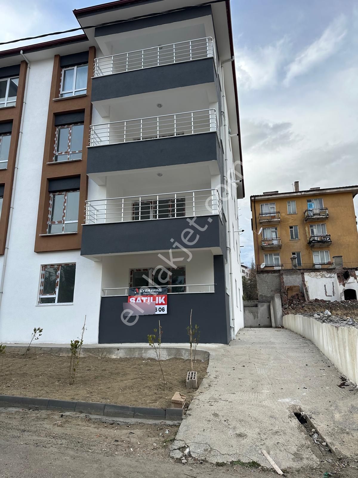 Hacıkara Mah.çarşı Merkeze Yakın Yapılı Satılık 2+1 Daire - Görsel 19