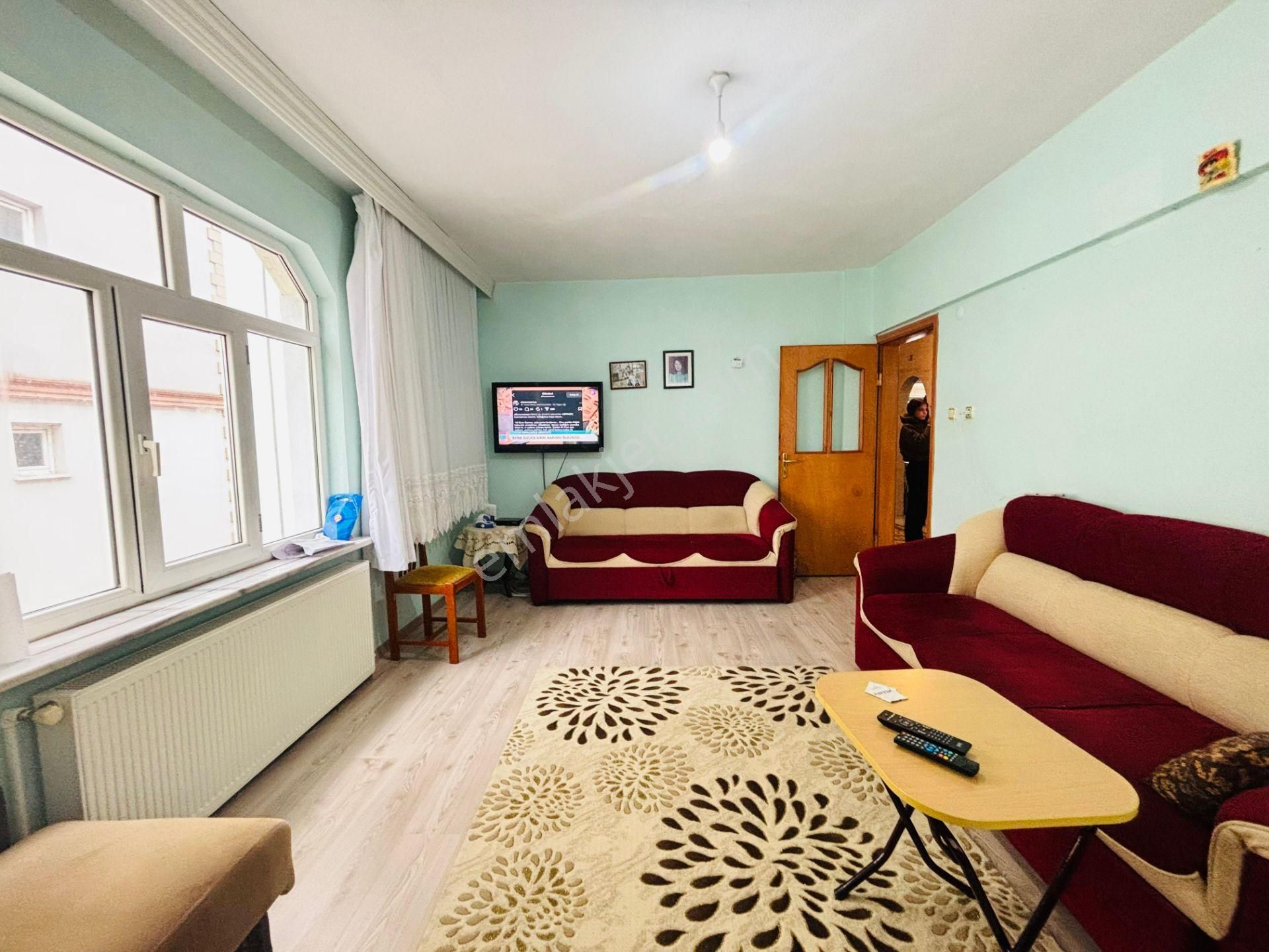 Güven'den Fevzipaşa'da Şehir İçi Ara Kat Ön Cephe 2+1 Daire - Görsel 2