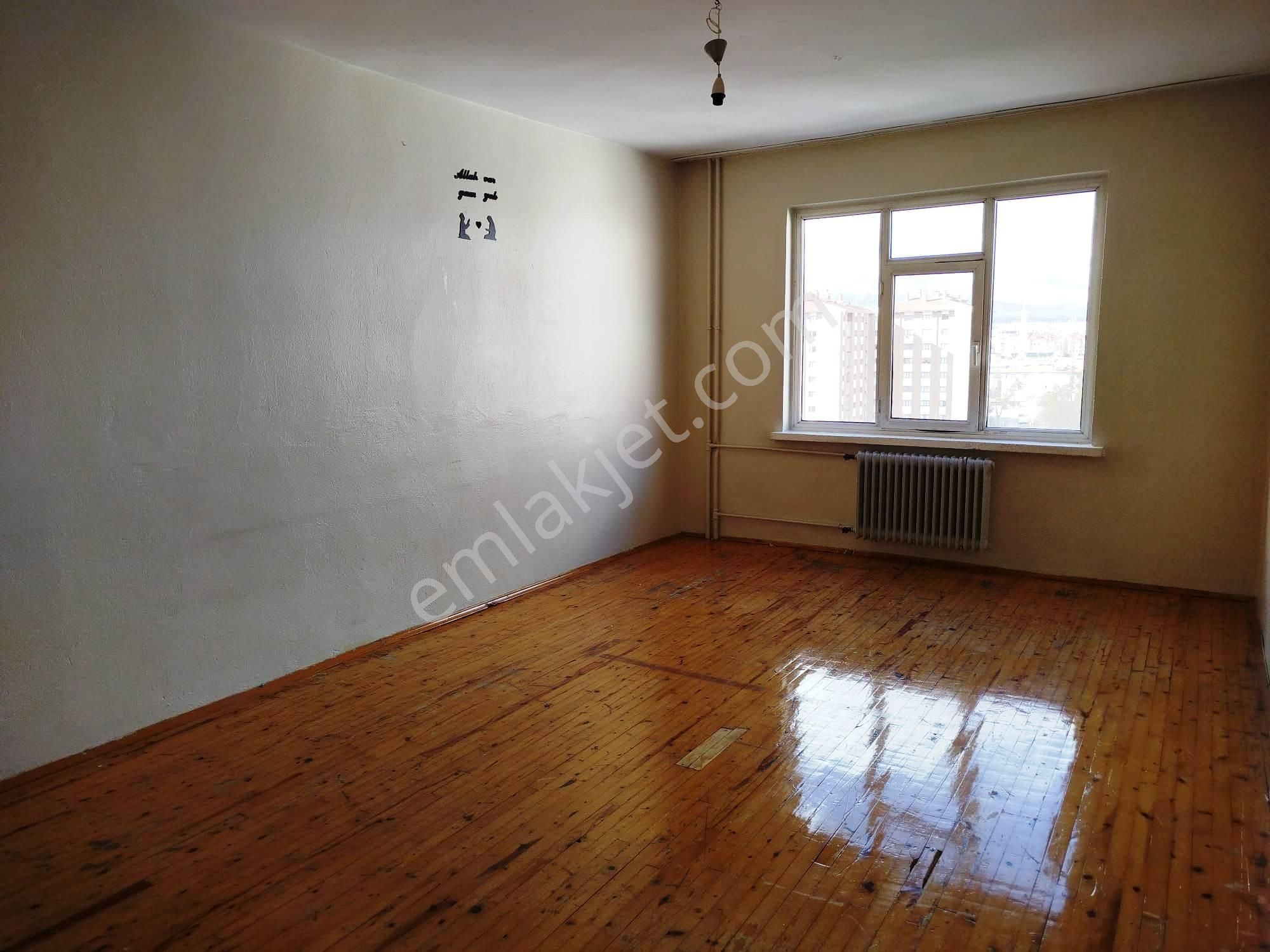 Baha'dan Kılıçarslan'da Site İçerisende Geniş Kiralık 3+1 Daire - Görsel 11