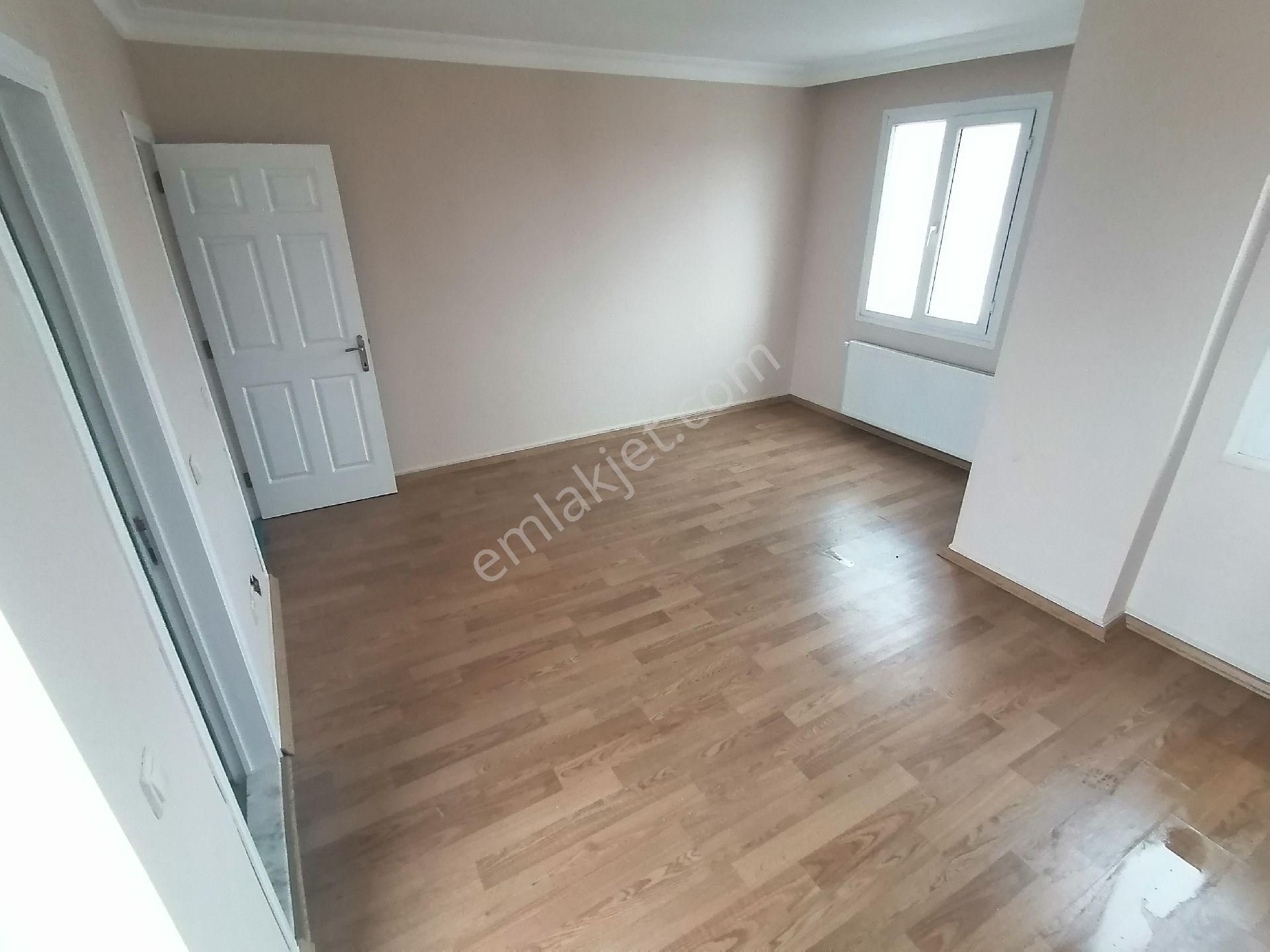 Turgut Özalda Hasarsız İskanlı Çok Geniş 5 Balkon 3 Wc Parkeli Doğalgazlı 4+1 Kapalı Mutfak - Görsel 28