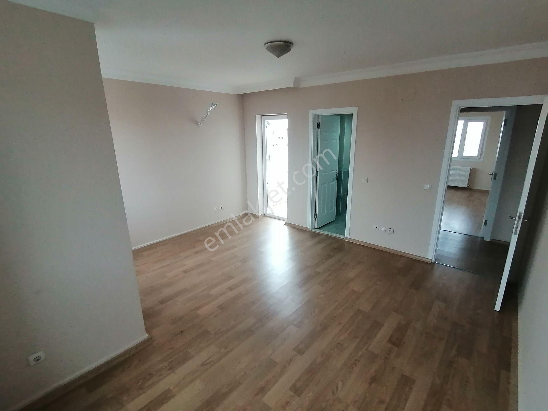 Turgut Özalda Hasarsız İskanlı Çok Geniş 5 Balkon 3 Wc Parkeli Doğalgazlı 4+1 Kapalı Mutfak - Görsel 25