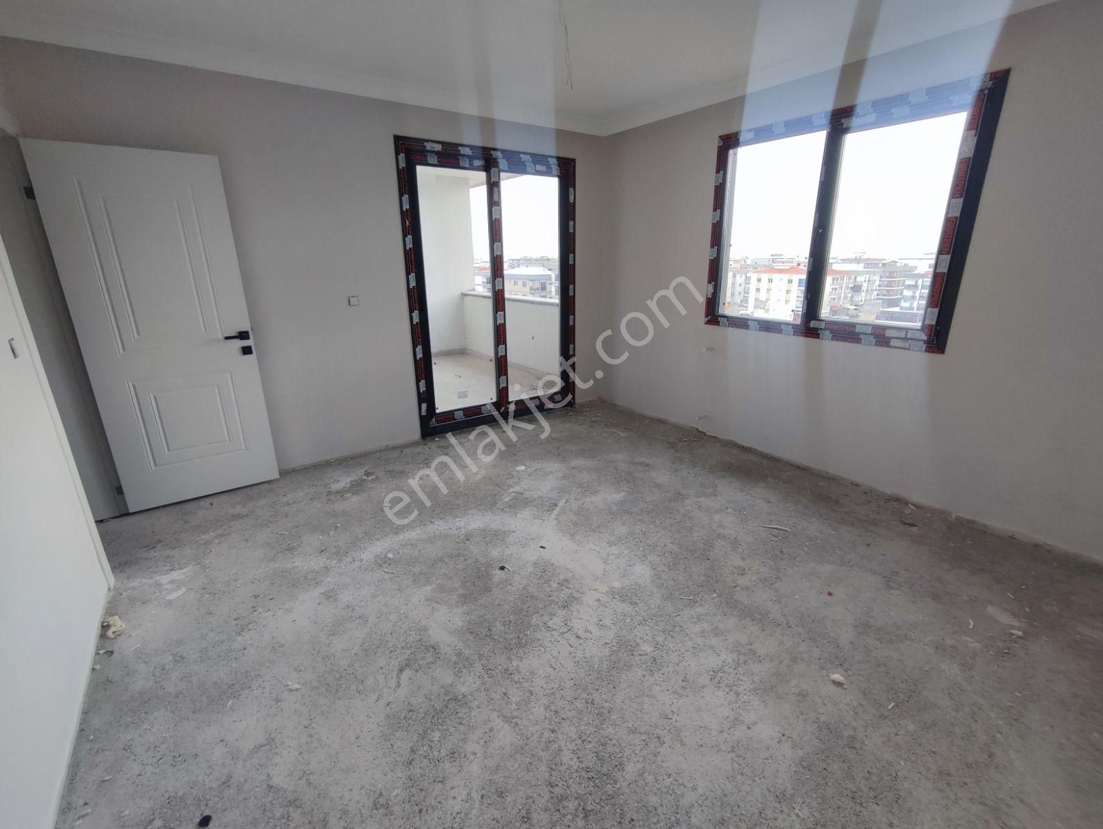 Seyrek Kafeler Caddesi'nde 2+1 Kullanışlı Teraslı Daire - Görsel 3