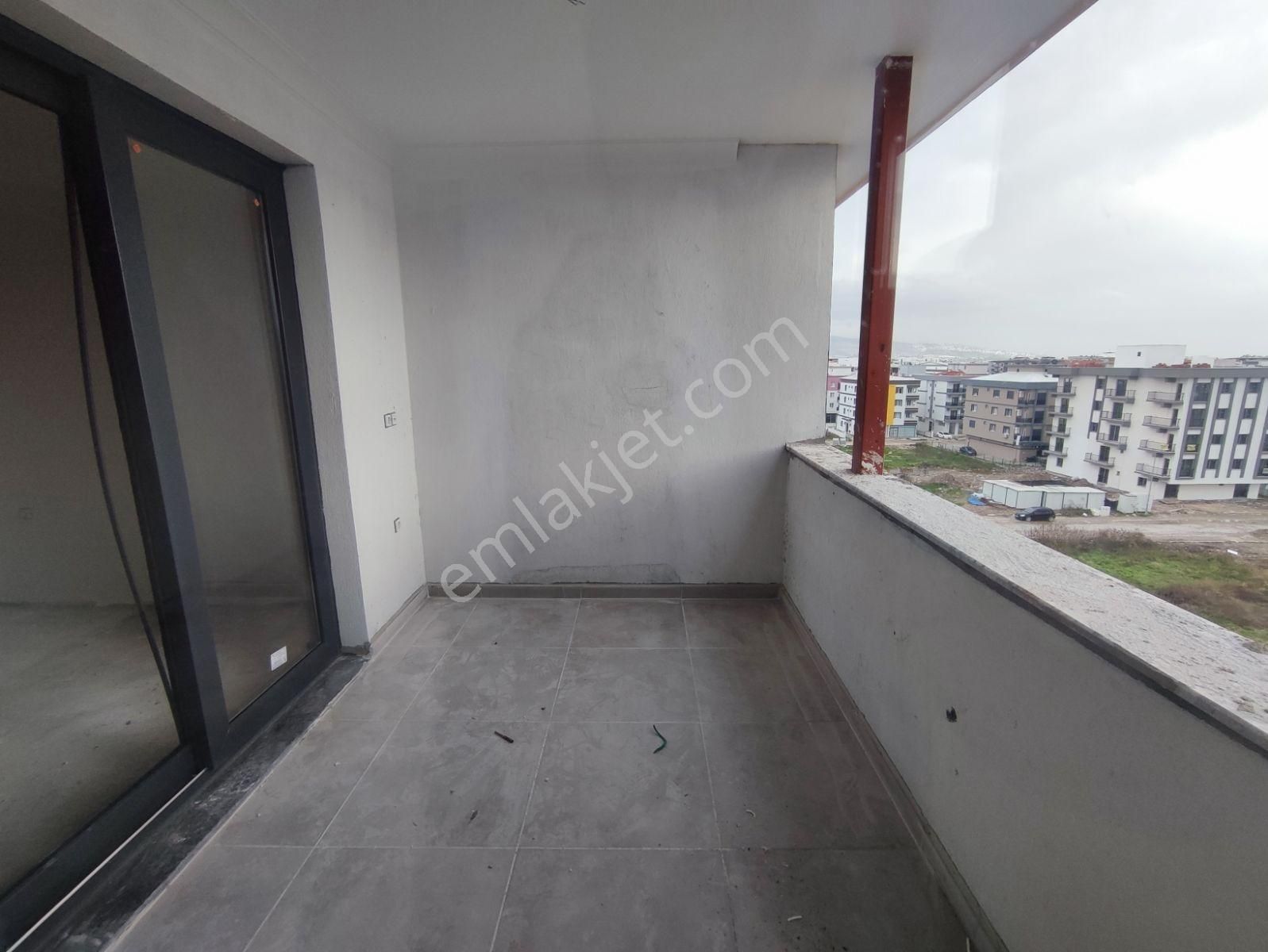 Seyrek Kafeler Caddesi'nde 2+1 Kullanışlı Teraslı Daire - Görsel 12