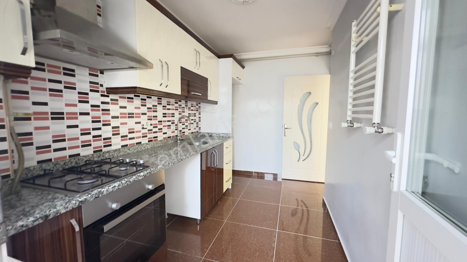 Başokur'dan Bahçelievler Zafer Mh. Genç Binada Kiralık 2+1 - Görsel 16