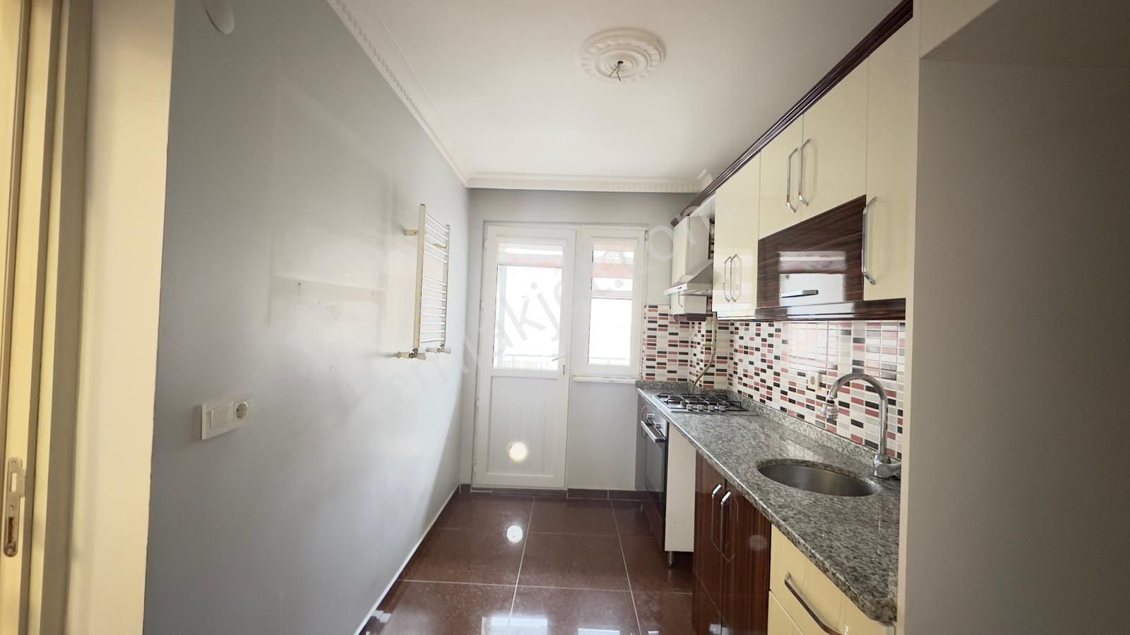 Başokur'dan Bahçelievler Zafer Mh. Genç Binada Kiralık 2+1 - Görsel 17