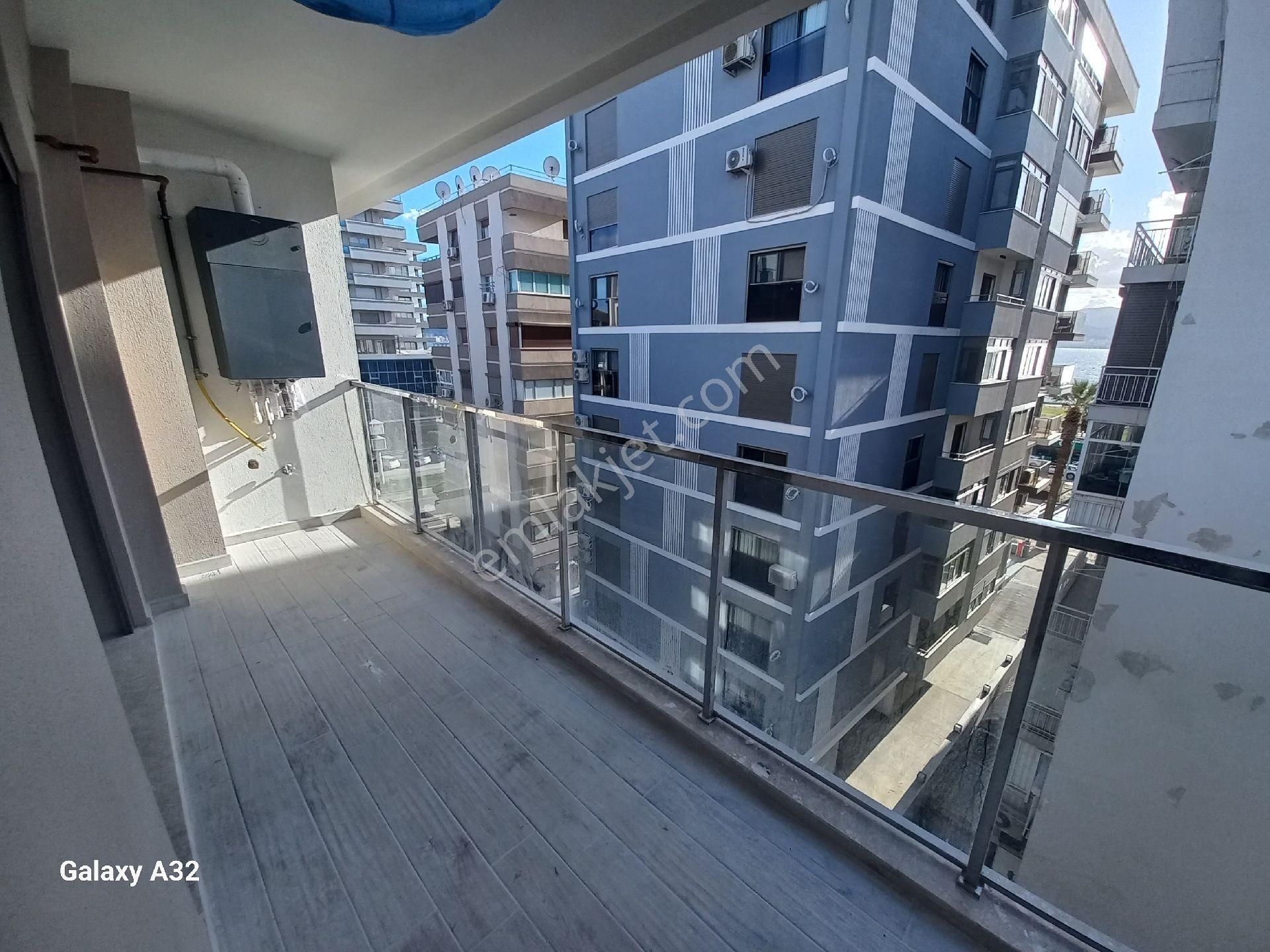 Karşıyaka Bostanlı Sahil Yürüme Mesafede Kısmen Deniz Manzaralı Satilik Dubleks 3+1 Daire - Görsel 20