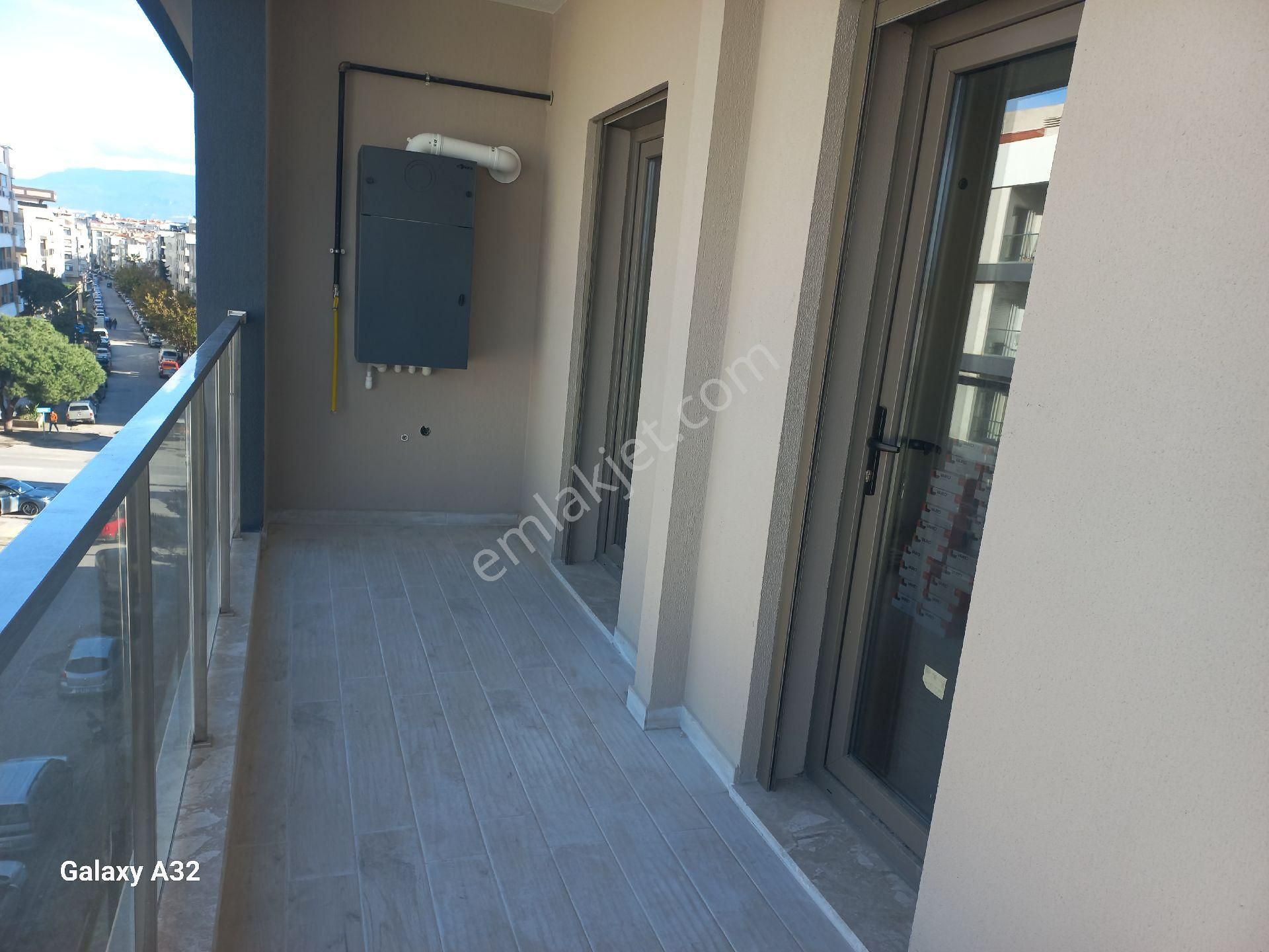 Karşıyaka Bostanlı Sahil Yürüme Mesafede Kısmen Deniz Manzaralı Satilik Dubleks 3+1 Daire - Görsel 24