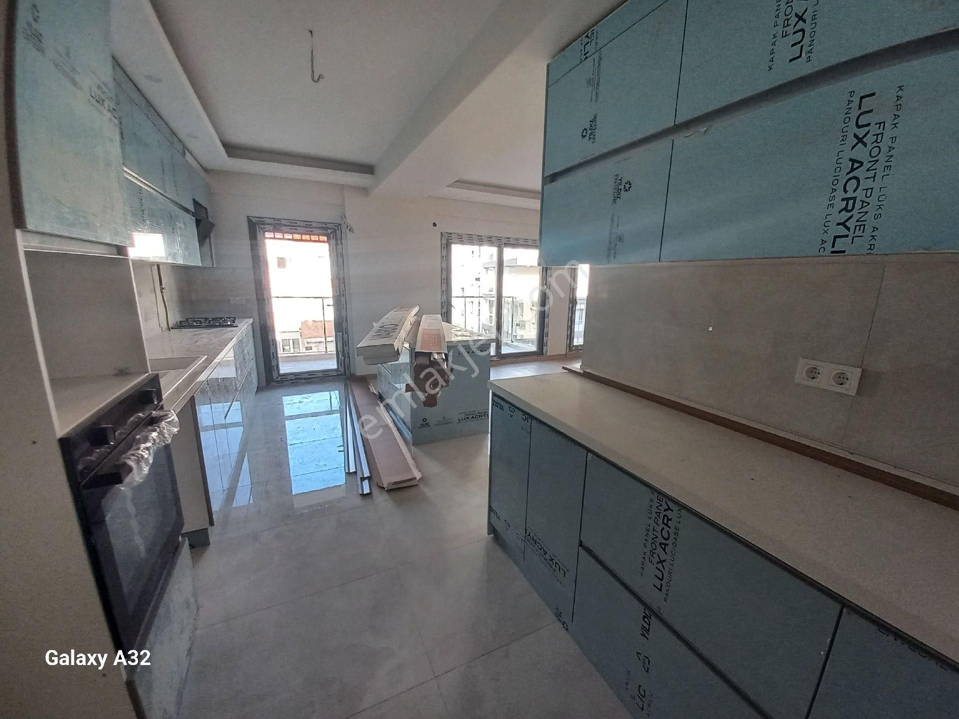 Karşıyaka Bostanlı Sahil Yürüme Mesafede Kısmen Deniz Manzaralı Satilik Dubleks 3+1 Daire - Görsel 5