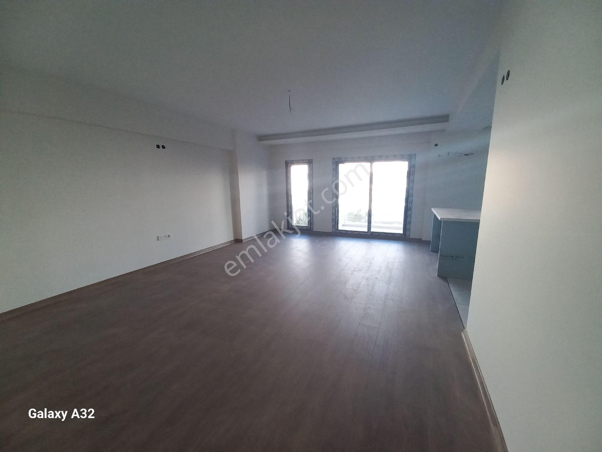 Karşıyaka Bostanlı Sahil Yürüme Mesafede Kısmen Deniz Manzaralı Satilik Dubleks 3+1 Daire - Görsel 2