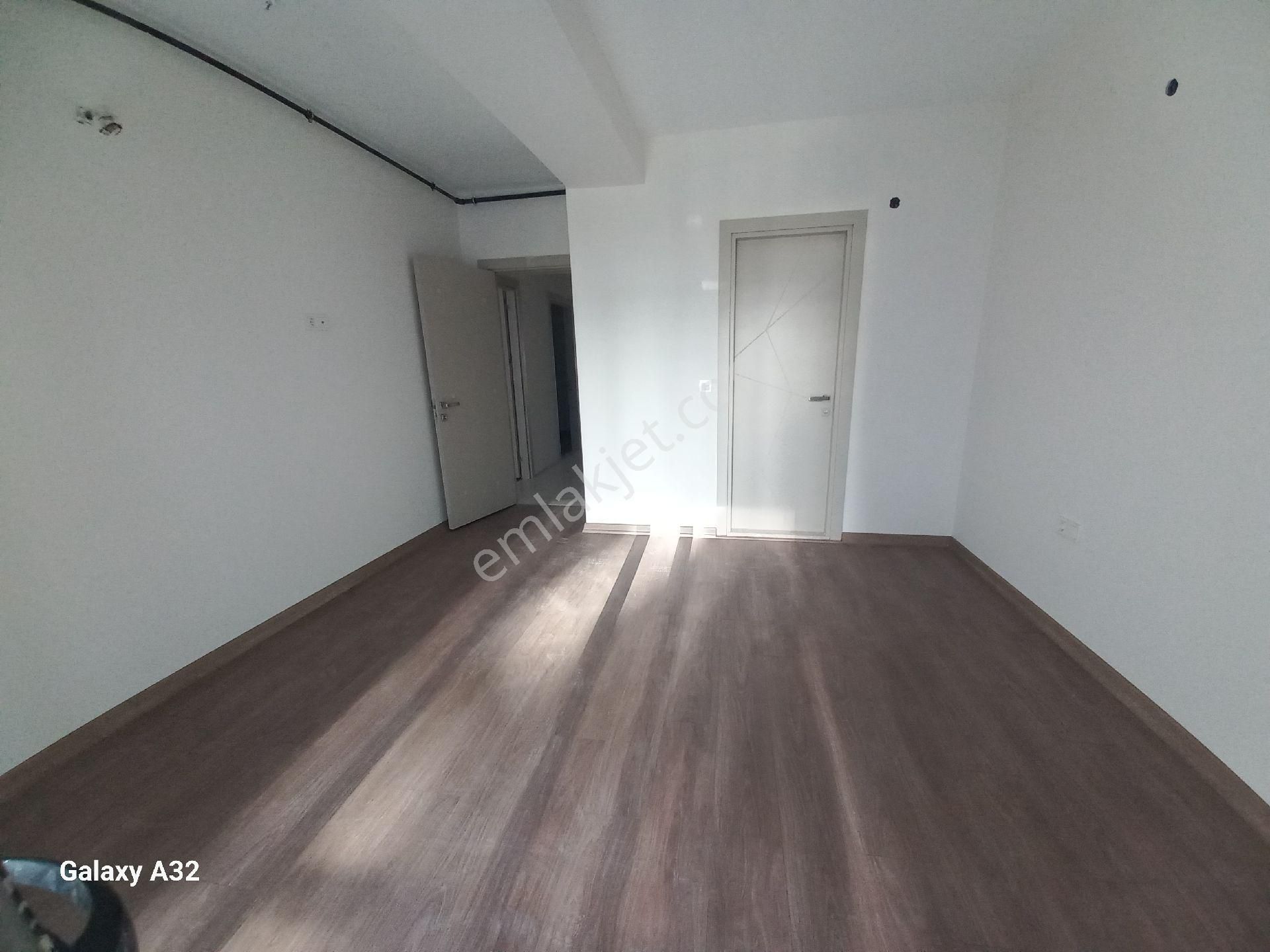 Karşıyaka Bostanlı Sahil Yürüme Mesafede Kısmen Deniz Manzaralı Satilik Dubleks 3+1 Daire - Görsel 13