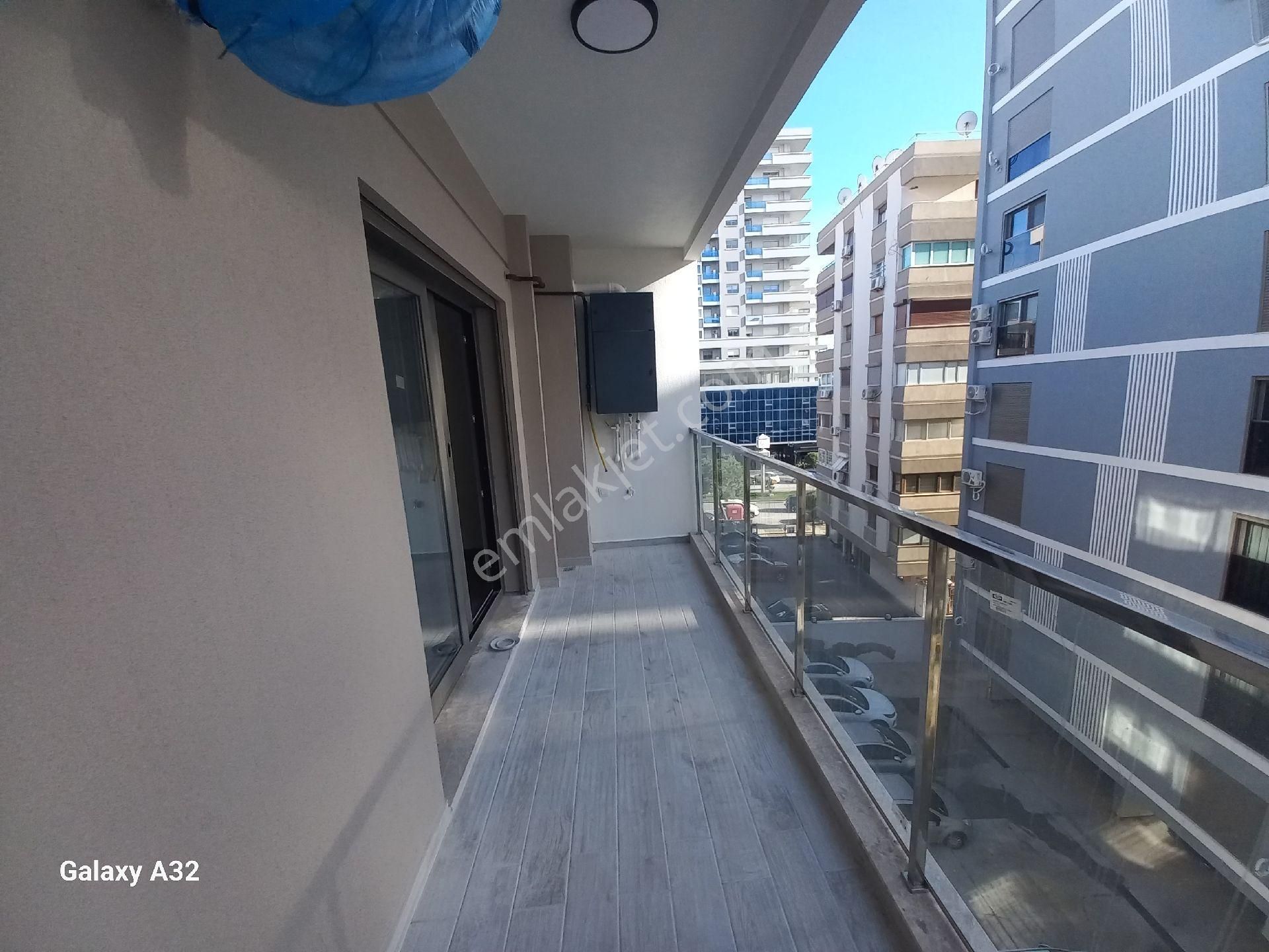 Karşıyaka Bostanlı Sahil Yürüme Mesafede Kısmen Deniz Manzaralı Satilik Dubleks 3+1 Daire - Görsel 14