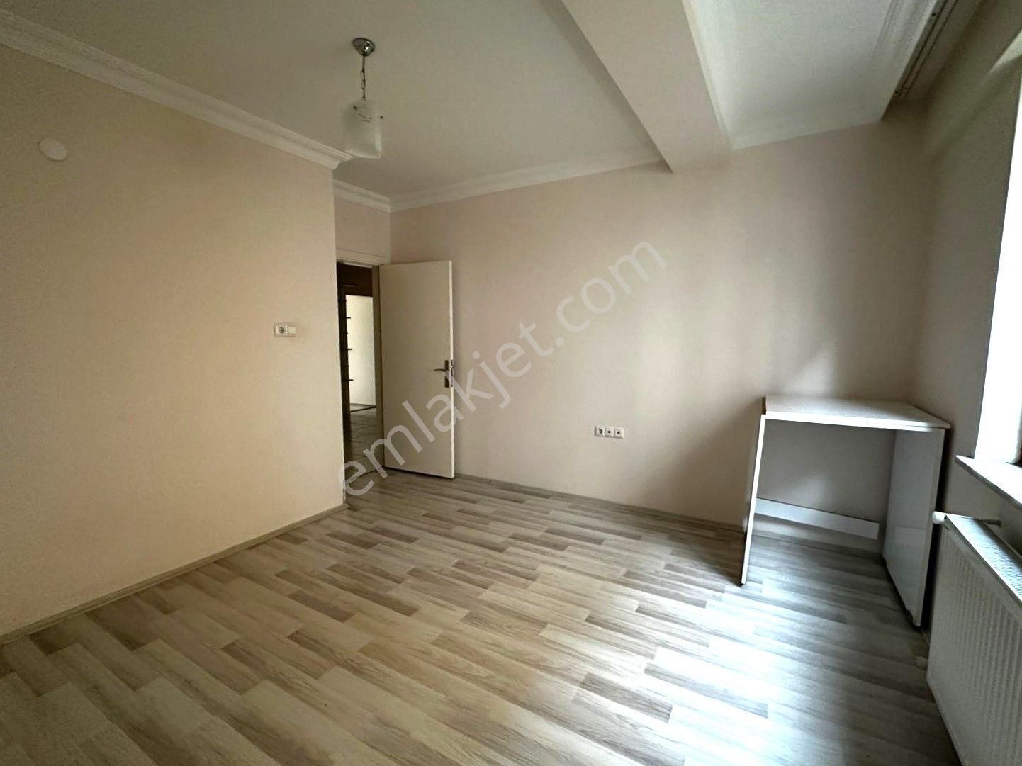 Recep Ümit'ten Şarhöyük Mahallesi Büyük Park Yakınında Kiralık 3+1 Daire - Görsel 15