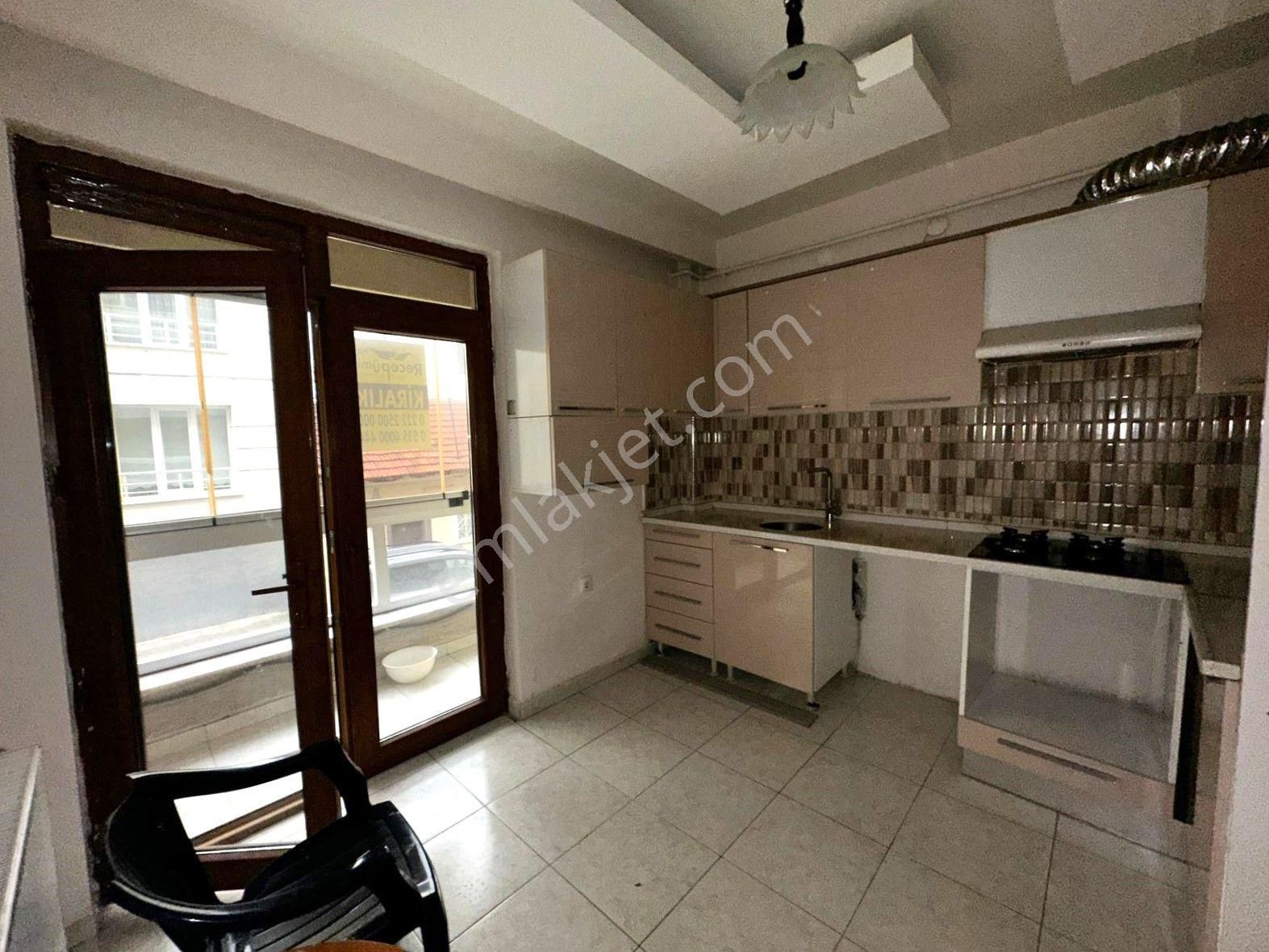 Recep Ümit'ten Şarhöyük Mahallesi Büyük Park Yakınında Kiralık 3+1 Daire - Görsel 3