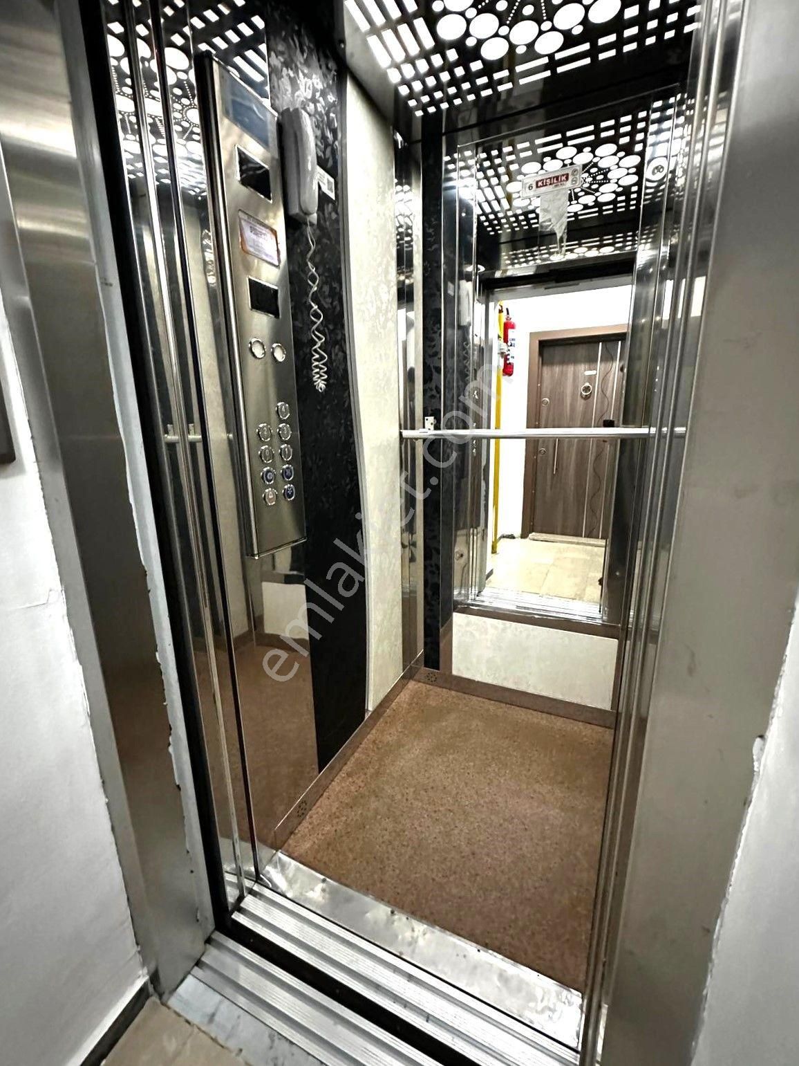 Recep Ümit'ten Şarhöyük Mahallesi Büyük Park Yakınında Kiralık 3+1 Daire - Görsel 33