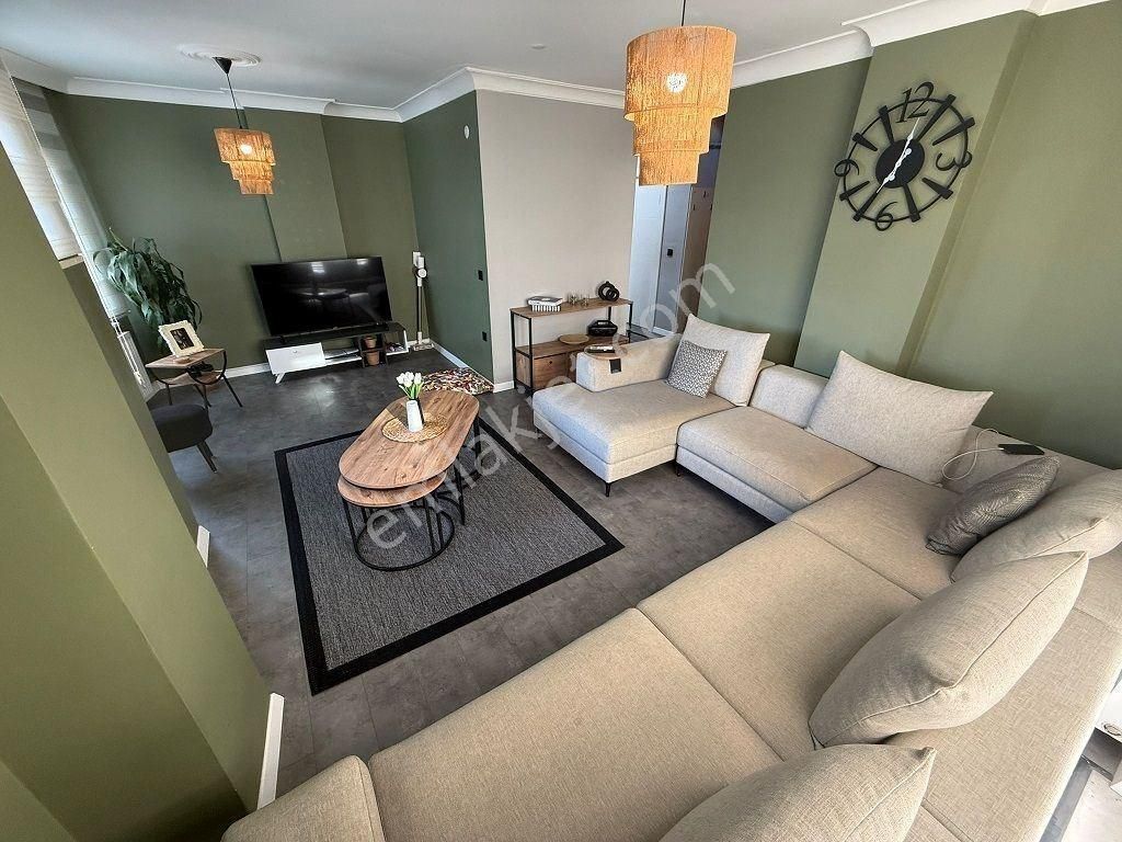 Beylikdüzü Kavaklı Mahallesinde Önü Full Açık 3+1=150m2 Dublex - Görsel 2