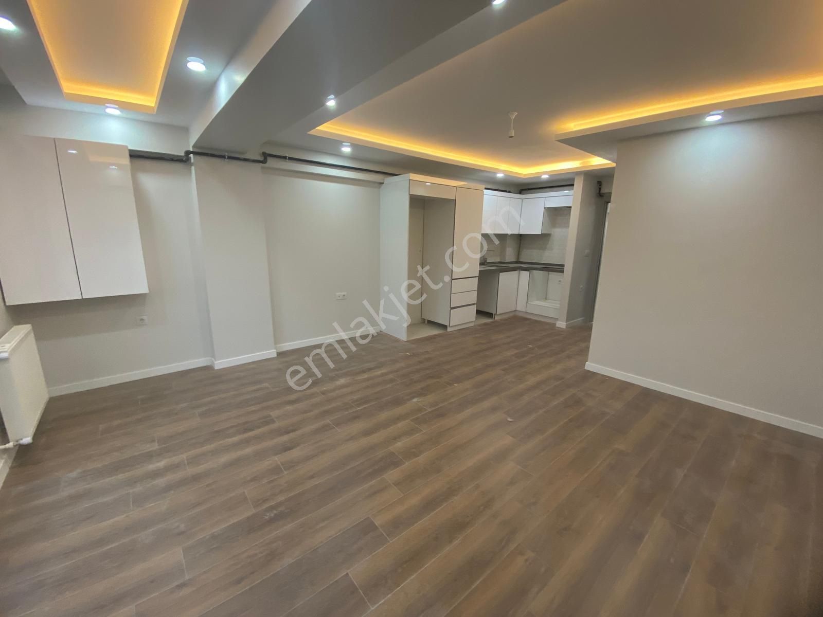 İstanbul House'dan B.evler'de Sıfır Binada 2+1 Ara Kat Daire - Görsel 3