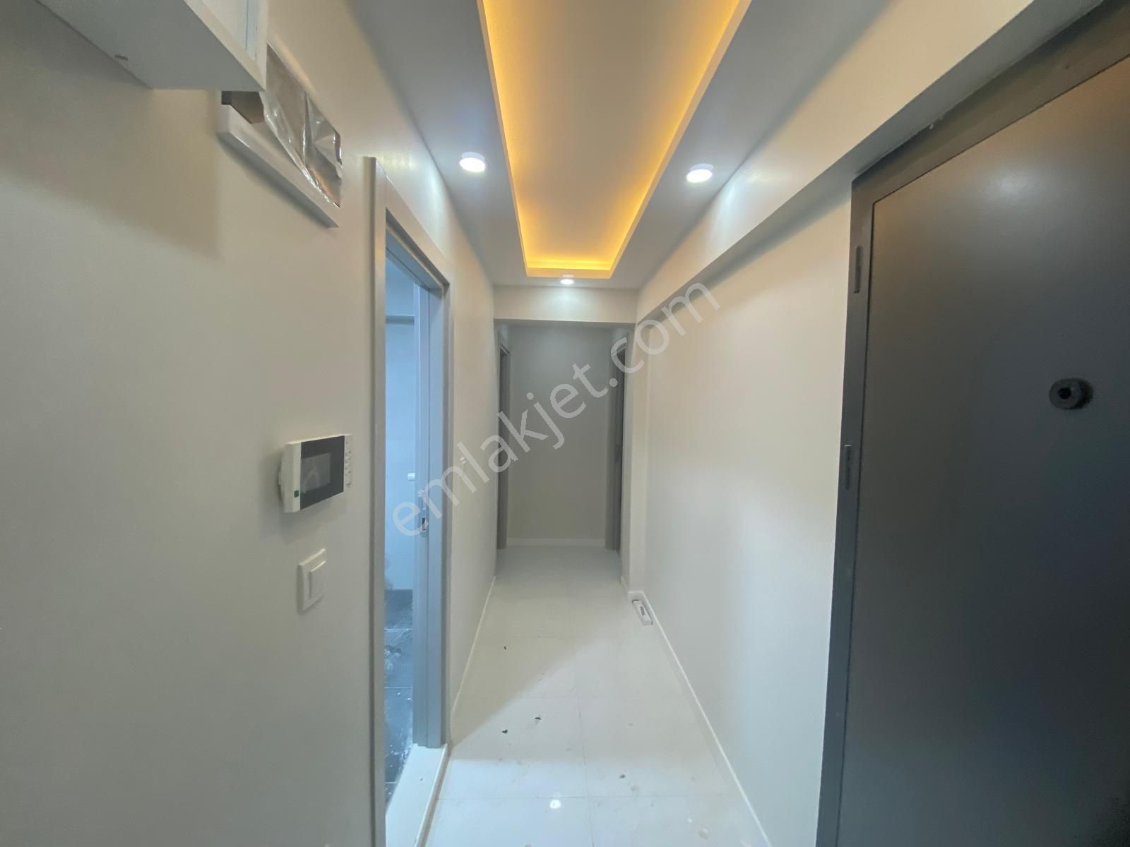 İstanbul House'dan B.evler'de Sıfır Binada 2+1 Ara Kat Daire - Görsel 23