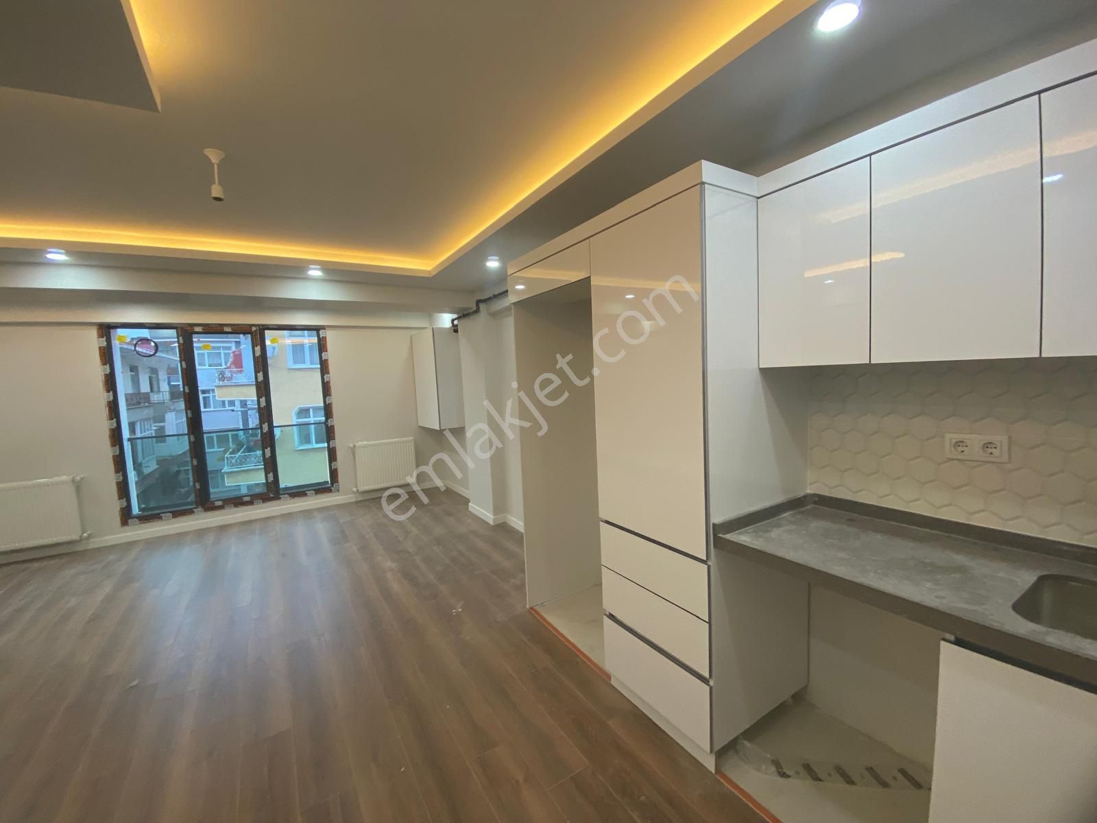 İstanbul House'dan B.evler'de Sıfır Binada 2+1 Ara Kat Daire - Görsel 6
