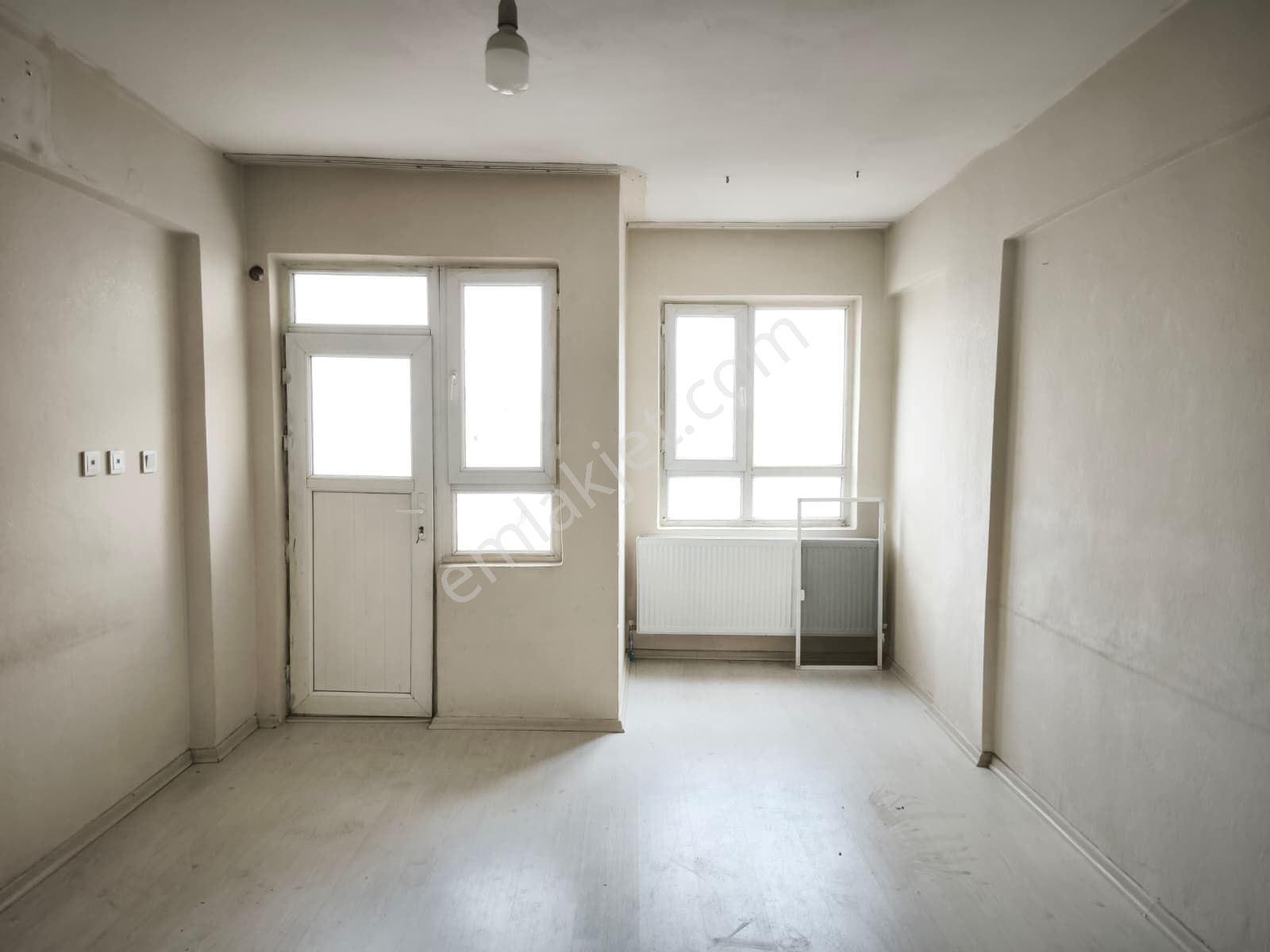 Emlak 72'den Diyarbakır Caddesi Üzerinde Kiralık 2,5+1 Daire - Görsel 16
