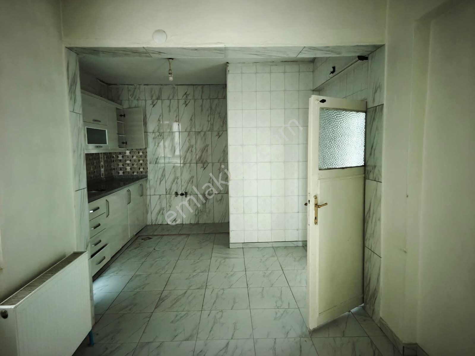 Emlak 72'den Diyarbakır Caddesi Üzerinde Kiralık 2,5+1 Daire - Görsel 7