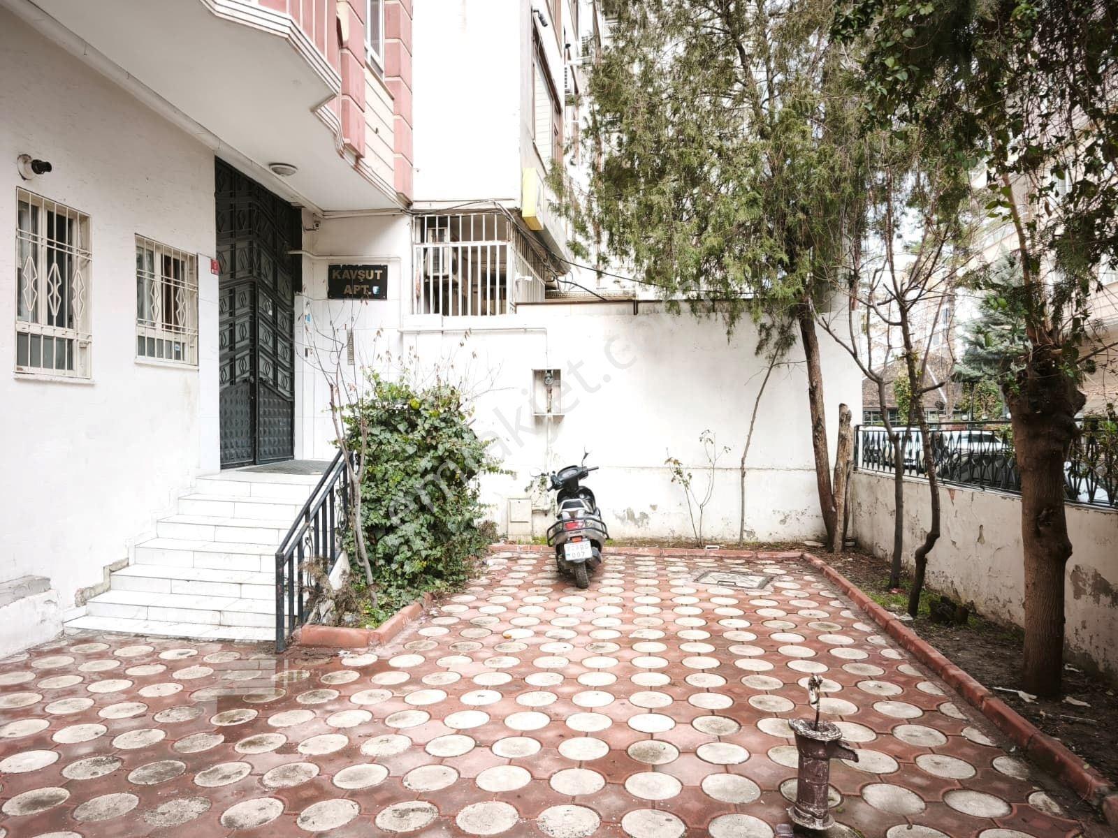 Emlak 72'den Diyarbakır Caddesi Üzerinde Kiralık 2,5+1 Daire - Görsel 2