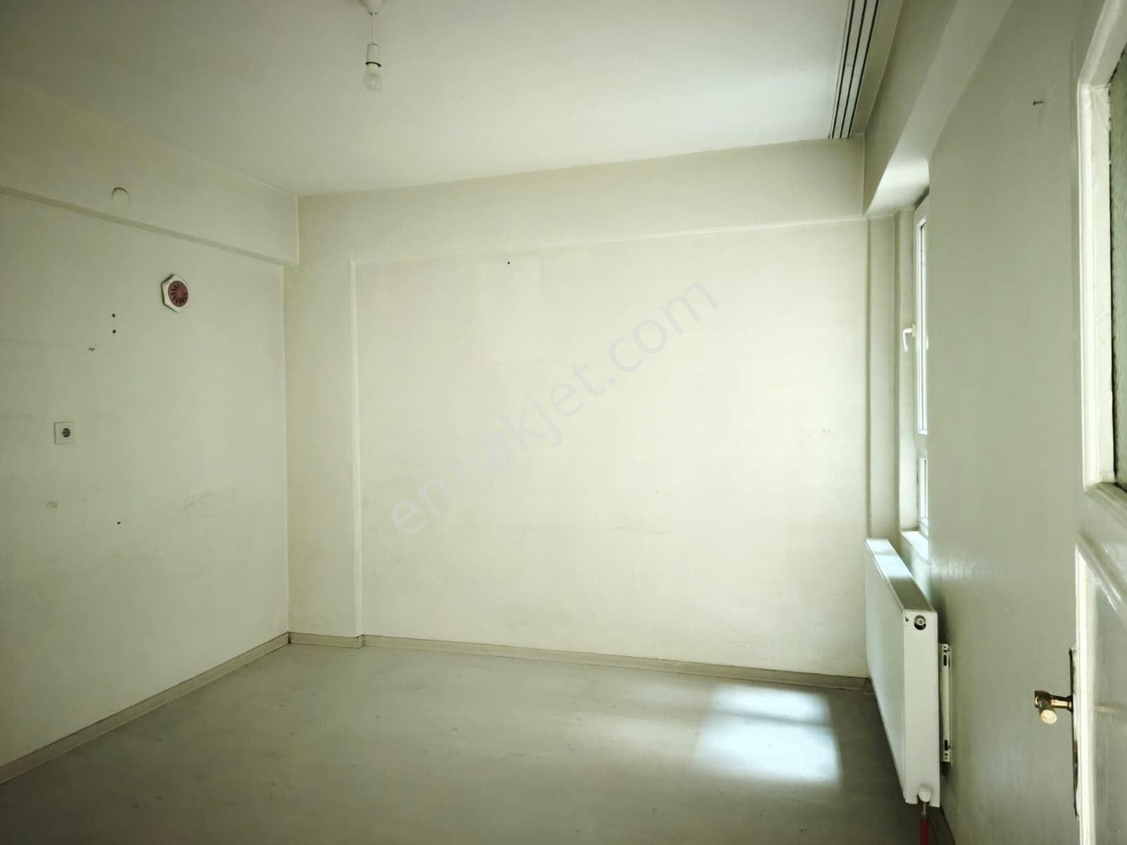 Emlak 72'den Diyarbakır Caddesi Üzerinde Kiralık 2,5+1 Daire - Görsel 8