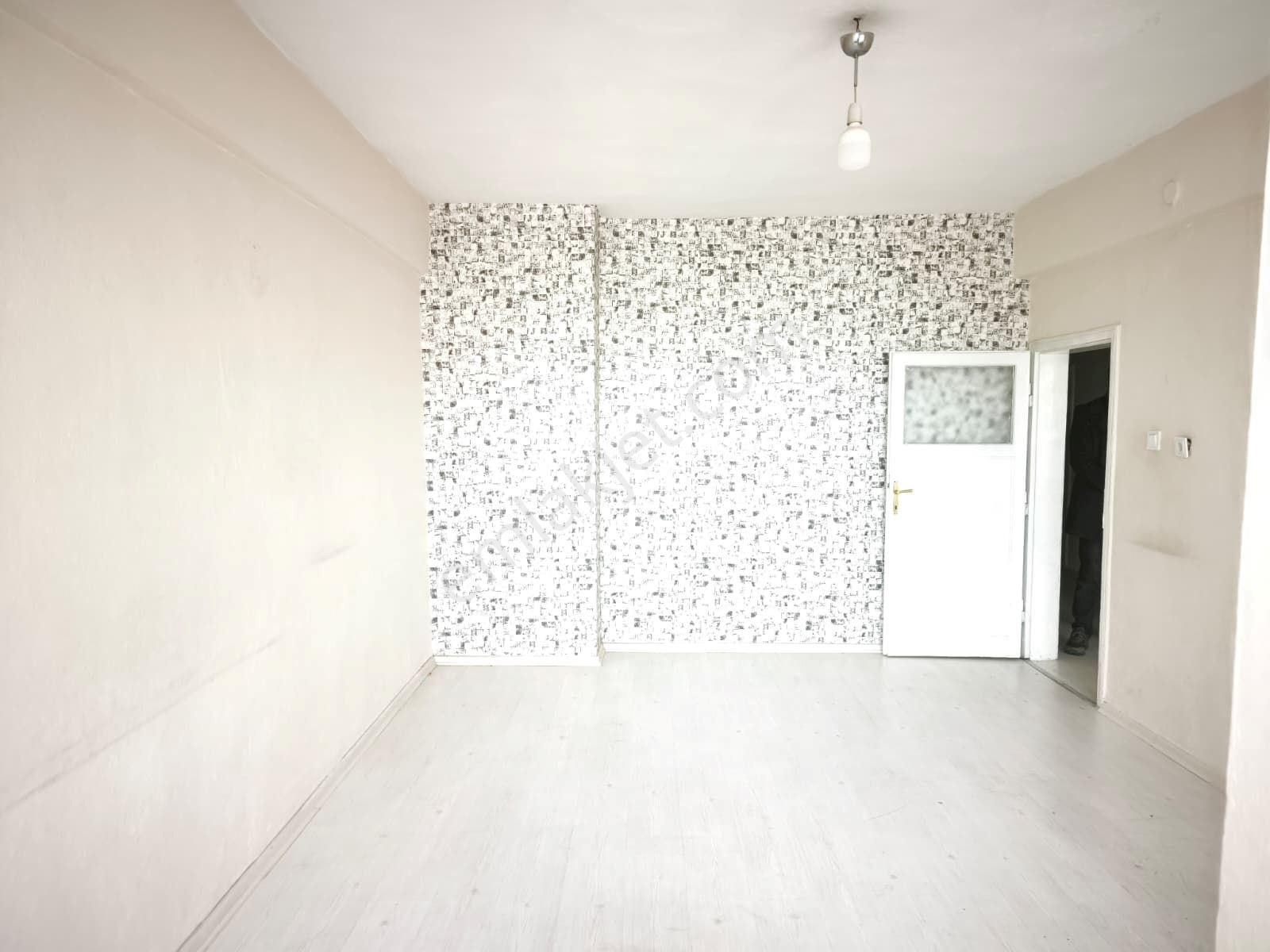Emlak 72'den Diyarbakır Caddesi Üzerinde Kiralık 2,5+1 Daire - Görsel 15
