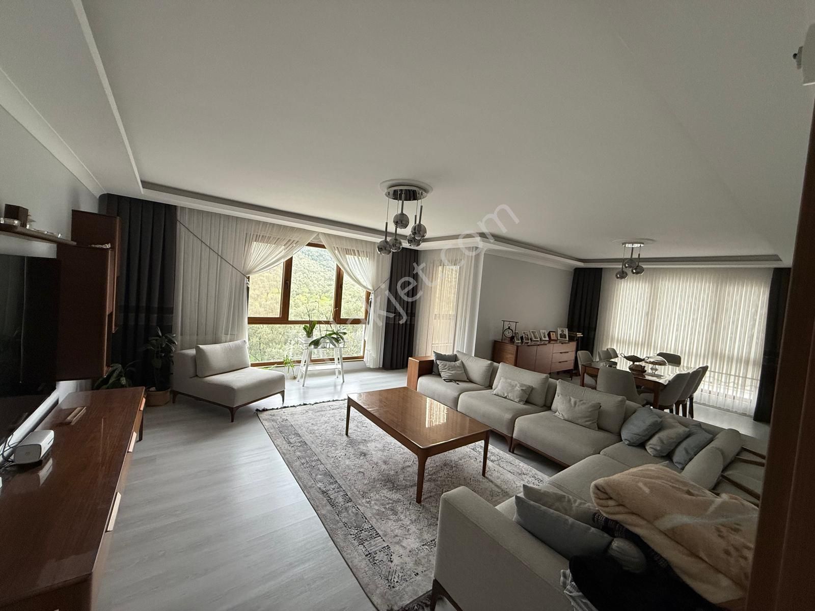 Golden Globy, Edremit Kadıköy'de Novada Avm Yürüme Mesafesinde Satılık 3+1 Daire