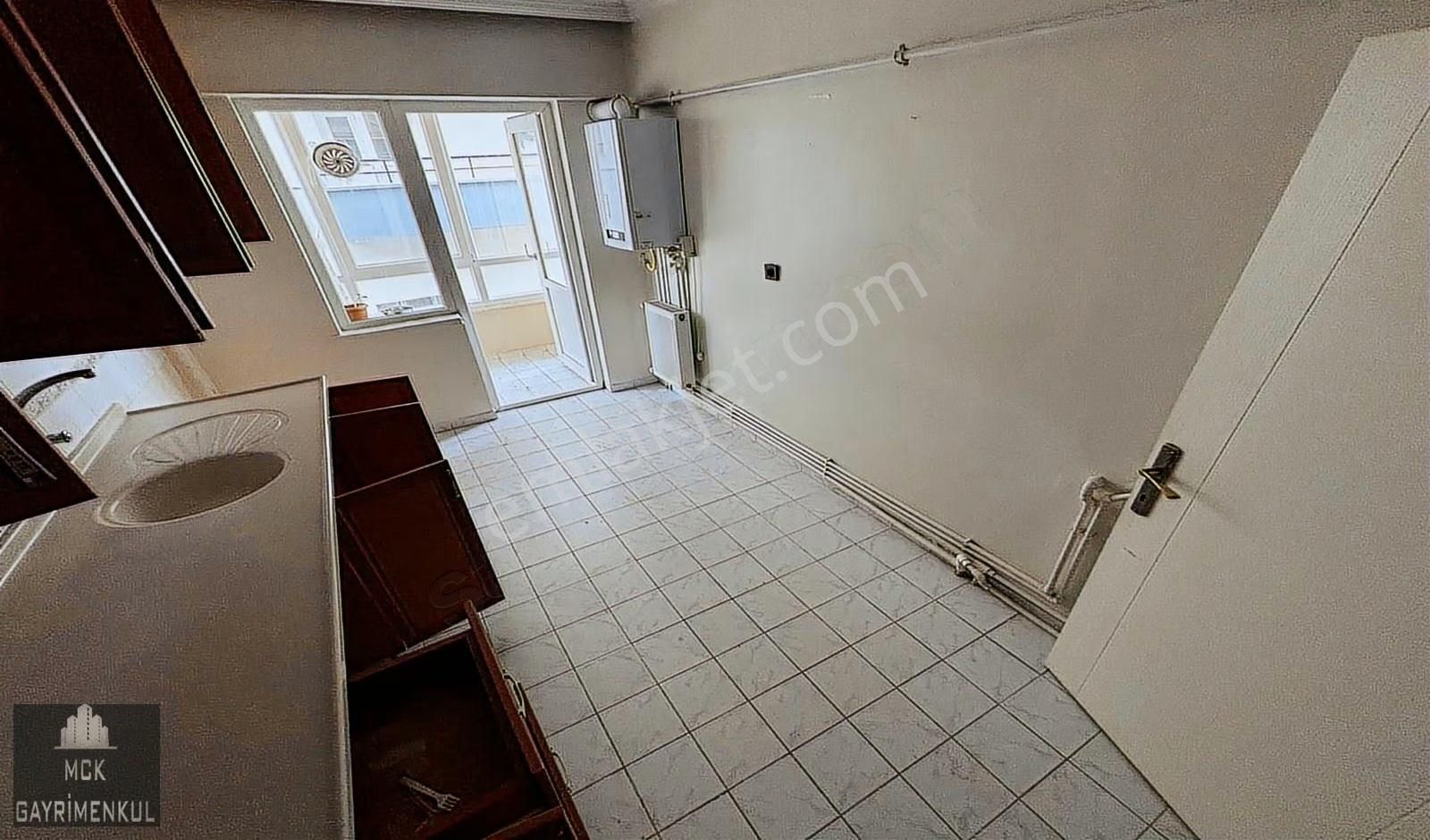 Mck'dan Petrol Ofisi Yanı 3+1 1.kat Cadde Üstü Asansörlü Daire - Görsel 5