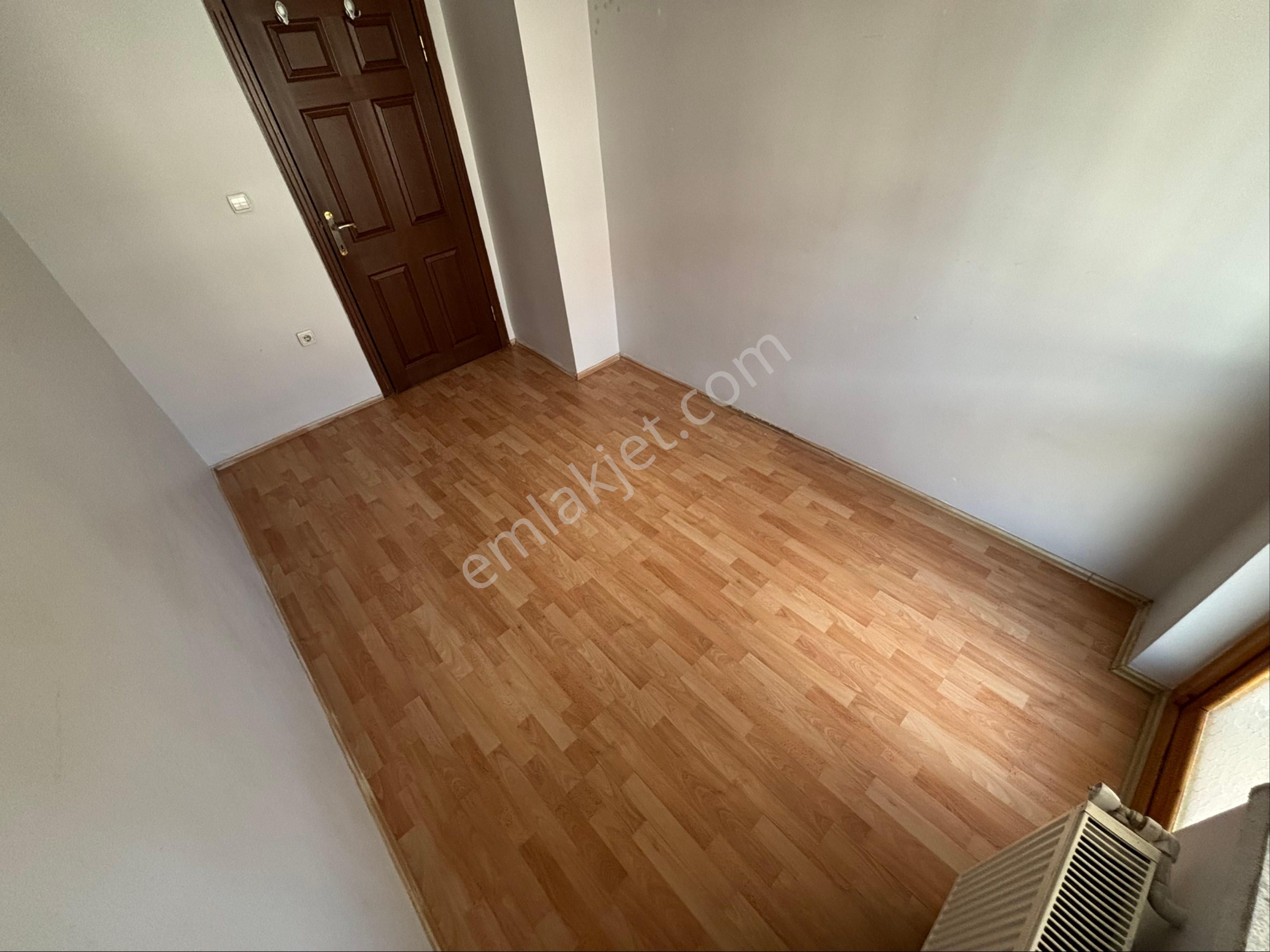 Torun^dan Yeni Binada Yapılı Geniş 3+1 Arakat Daire - Görsel 13