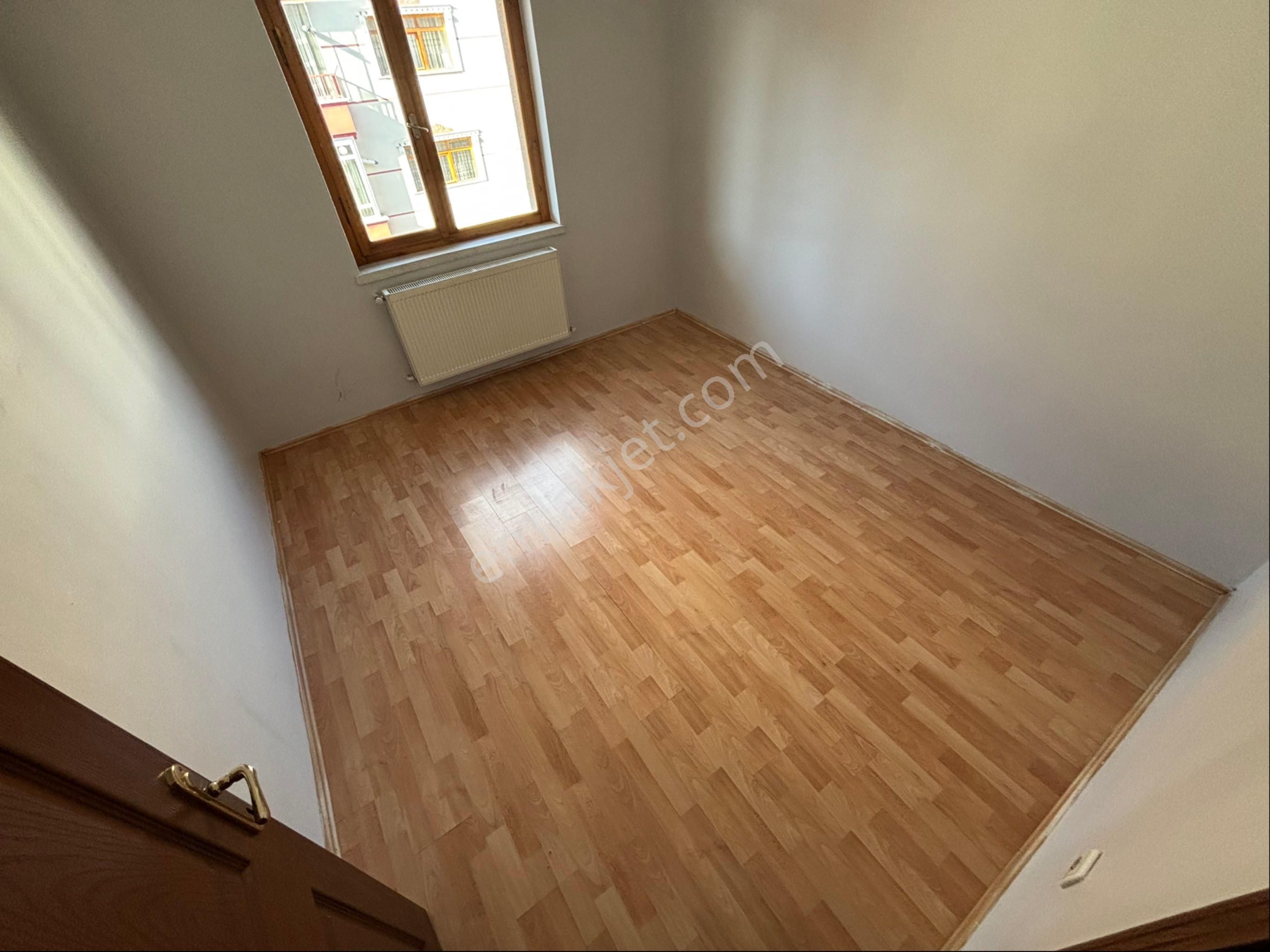 Torun^dan Yeni Binada Yapılı Geniş 3+1 Arakat Daire - Görsel 16