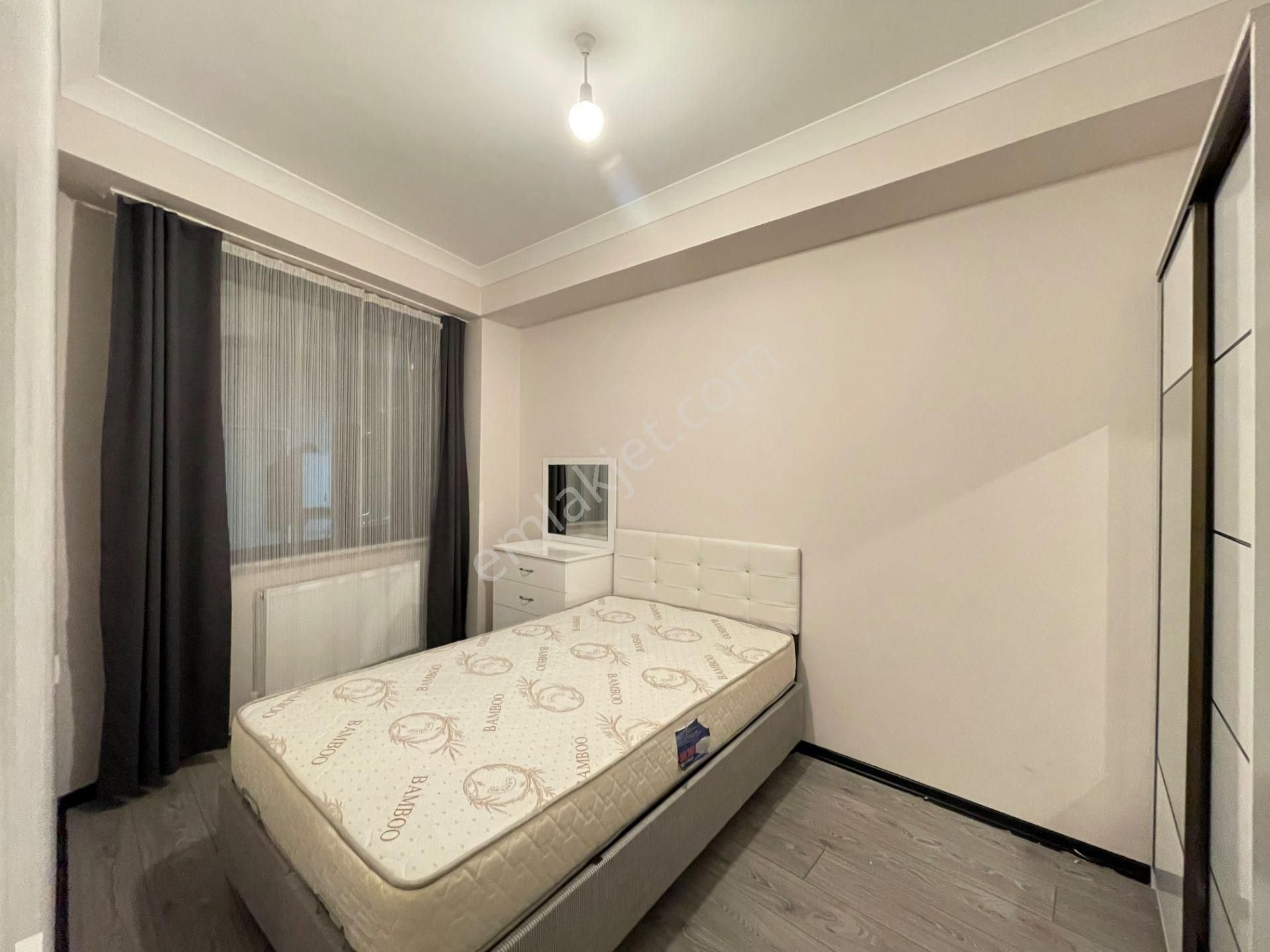 Ataşehir, Yeditepe Ve Marmara Üni. Karşısı, 7/24 Güvenlikli Yeni Binada Eşyalı 1+1 - Görsel 14