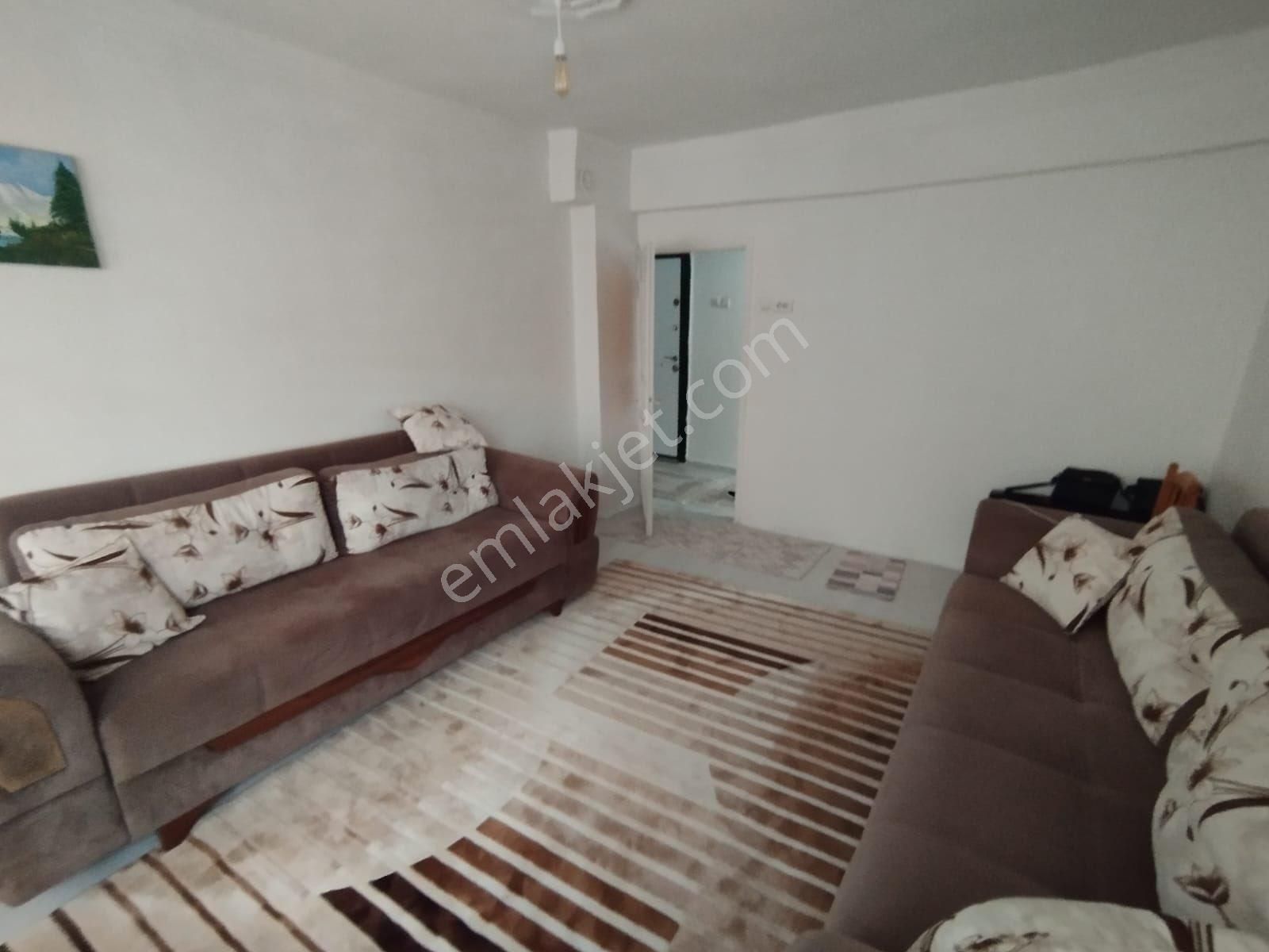 Rasathane Mahallesinde İci Temiz Satılık Daire - Görsel 3