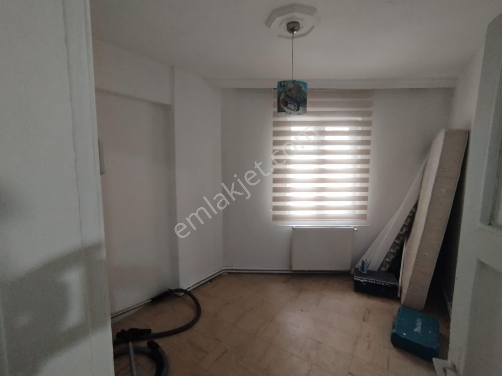 Rasathane Mahallesinde İci Temiz Satılık Daire - Görsel 8