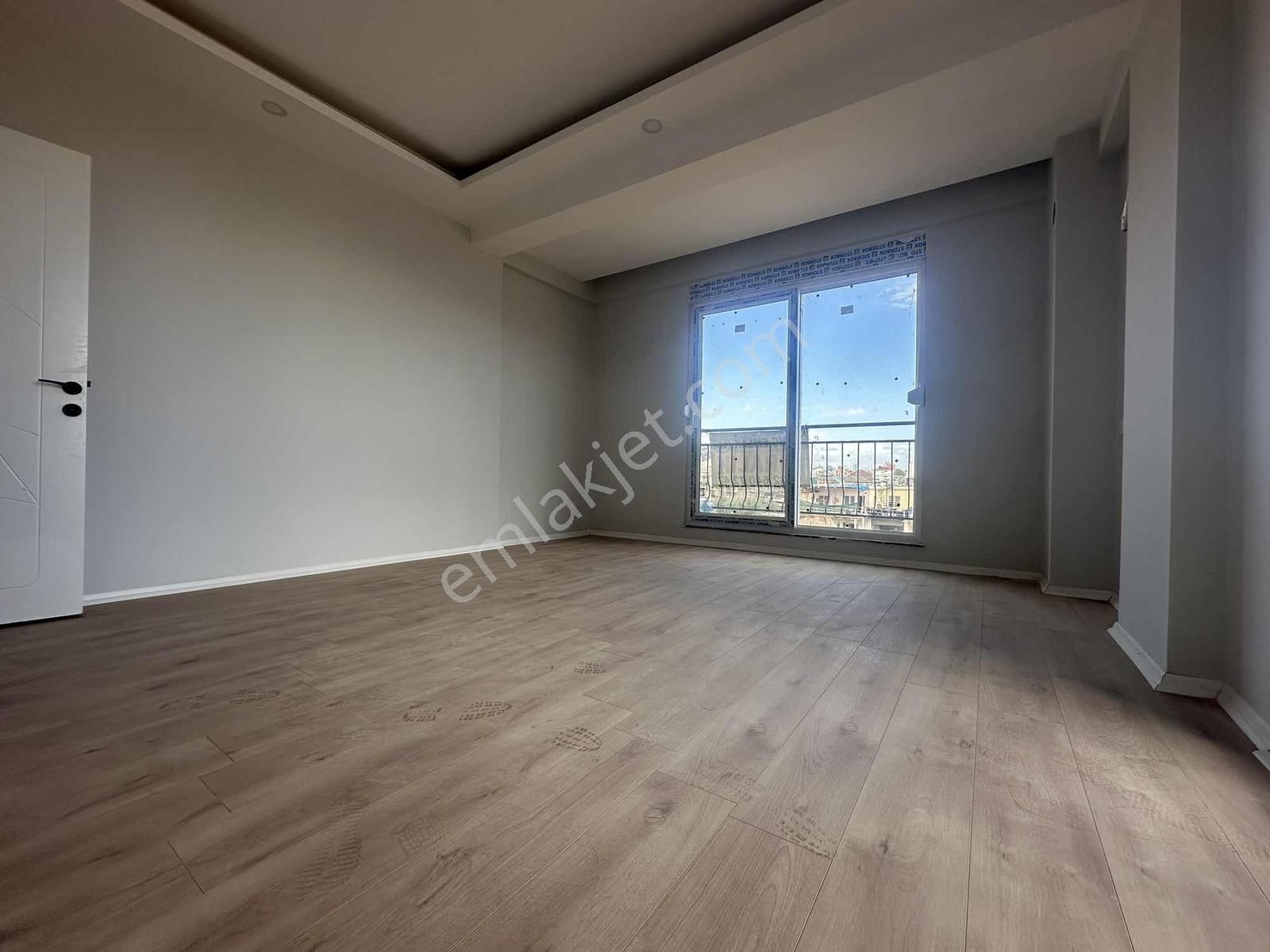 Acil Satılık 2+1 Tramvay Hattına Yürüme Mesafesinde - Görsel 3