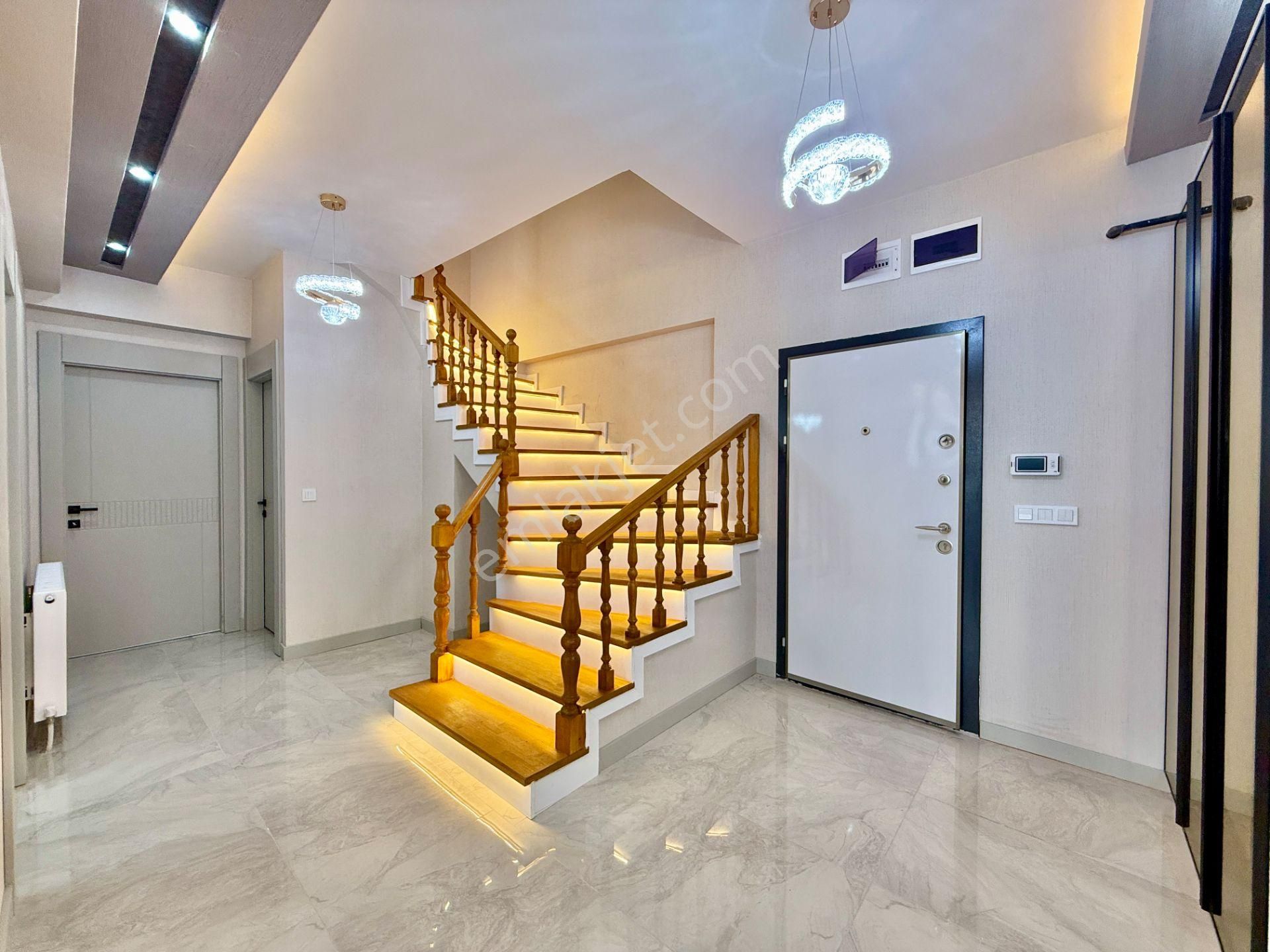 Çiftçioğullarından▃bölgenin Kalbinde Eşsiz Tasarımlı 5+2 Dubleks - Görsel 17