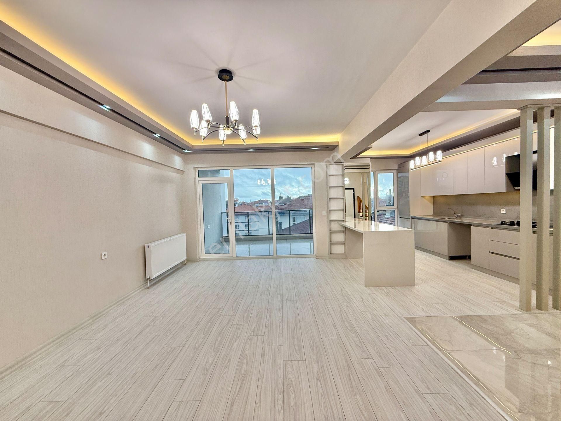 Çiftçioğullarından▃bölgenin Kalbinde Eşsiz Tasarımlı 5+2 Dubleks