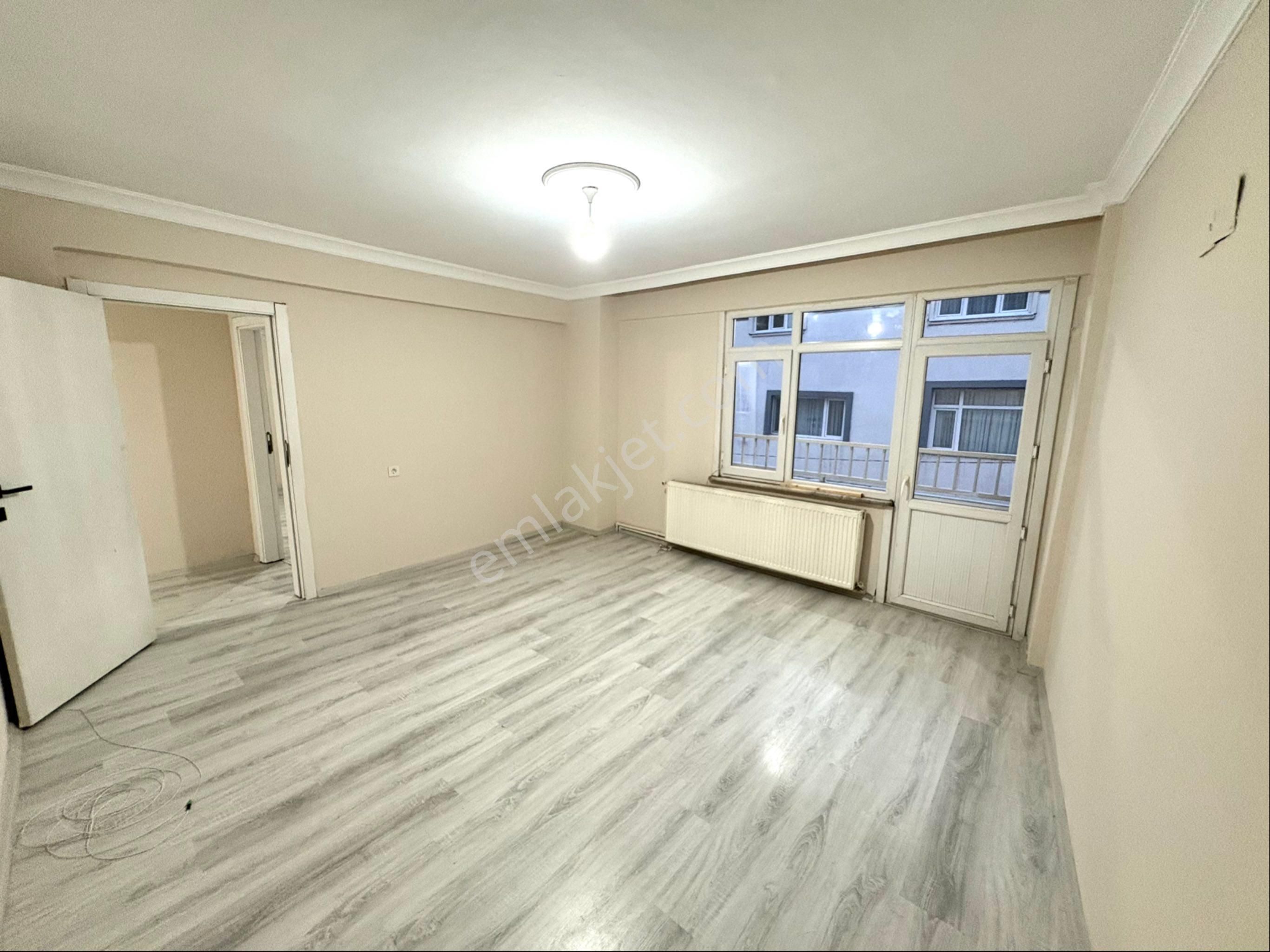 Emir Emlak’dan 2+1 130 M Kare 1 Kat Temiz Masrafsız Daire Güçlendirilmiş Binada - Görsel 13