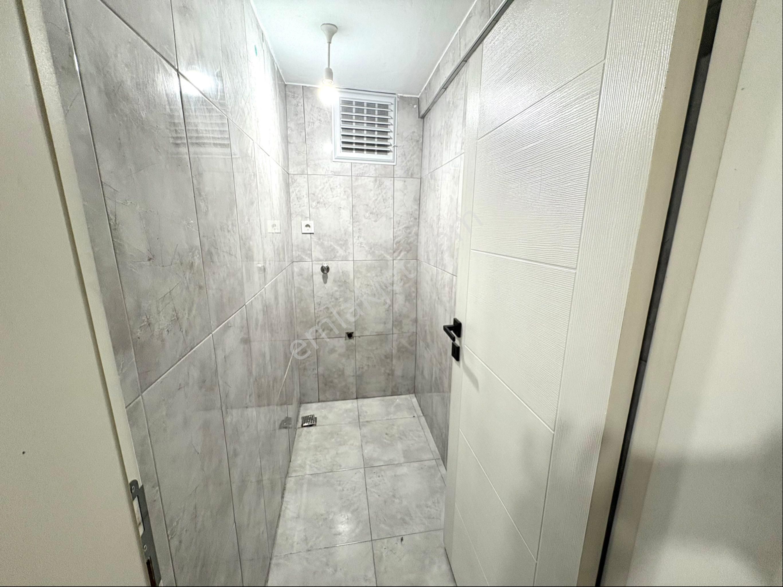 Emir Emlak’dan 2+1 130 M Kare 1 Kat Temiz Masrafsız Daire Güçlendirilmiş Binada - Görsel 20