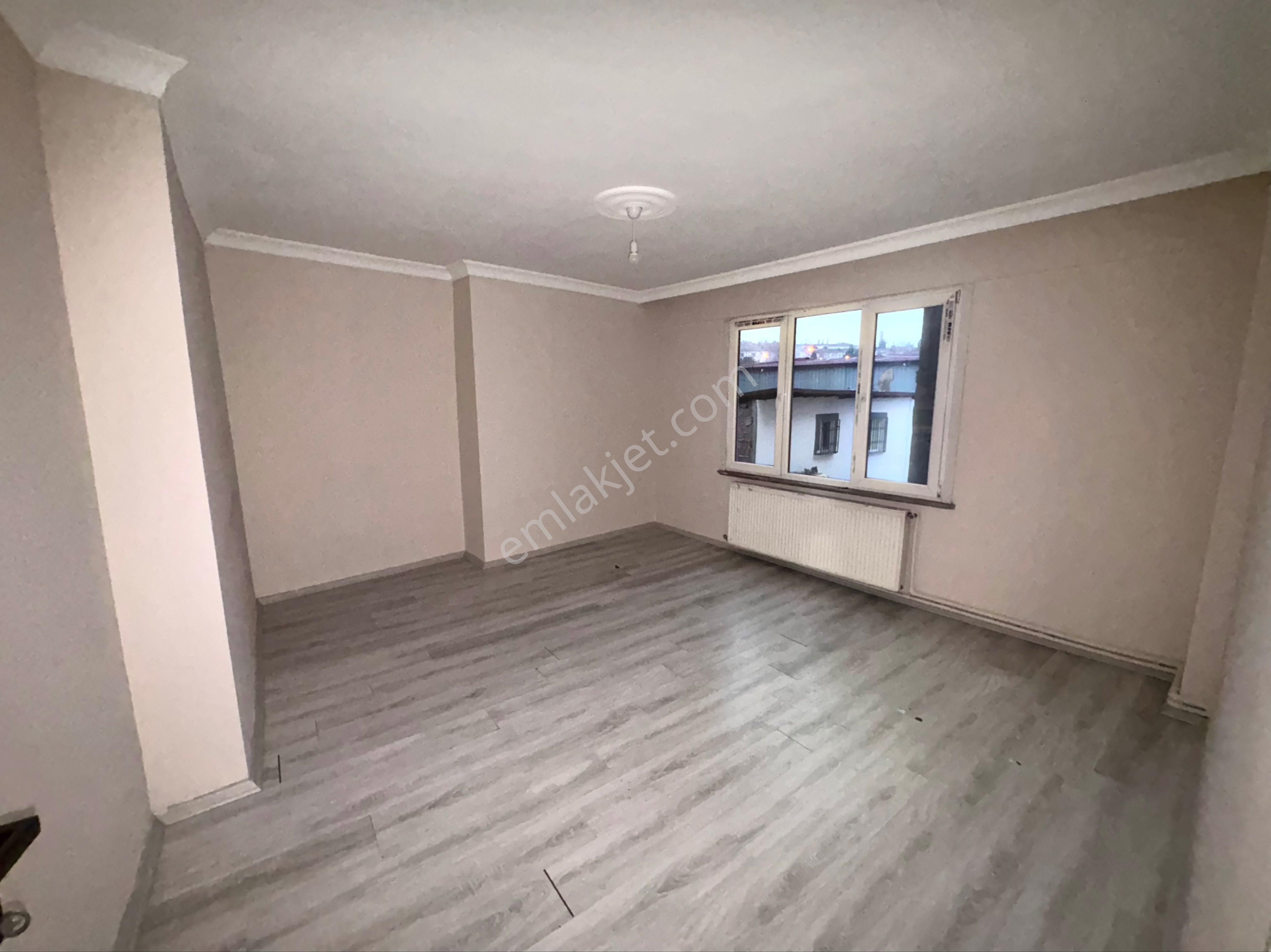 Emir Emlak’dan 2+1 130 M Kare 1 Kat Temiz Masrafsız Daire Güçlendirilmiş Binada - Görsel 16