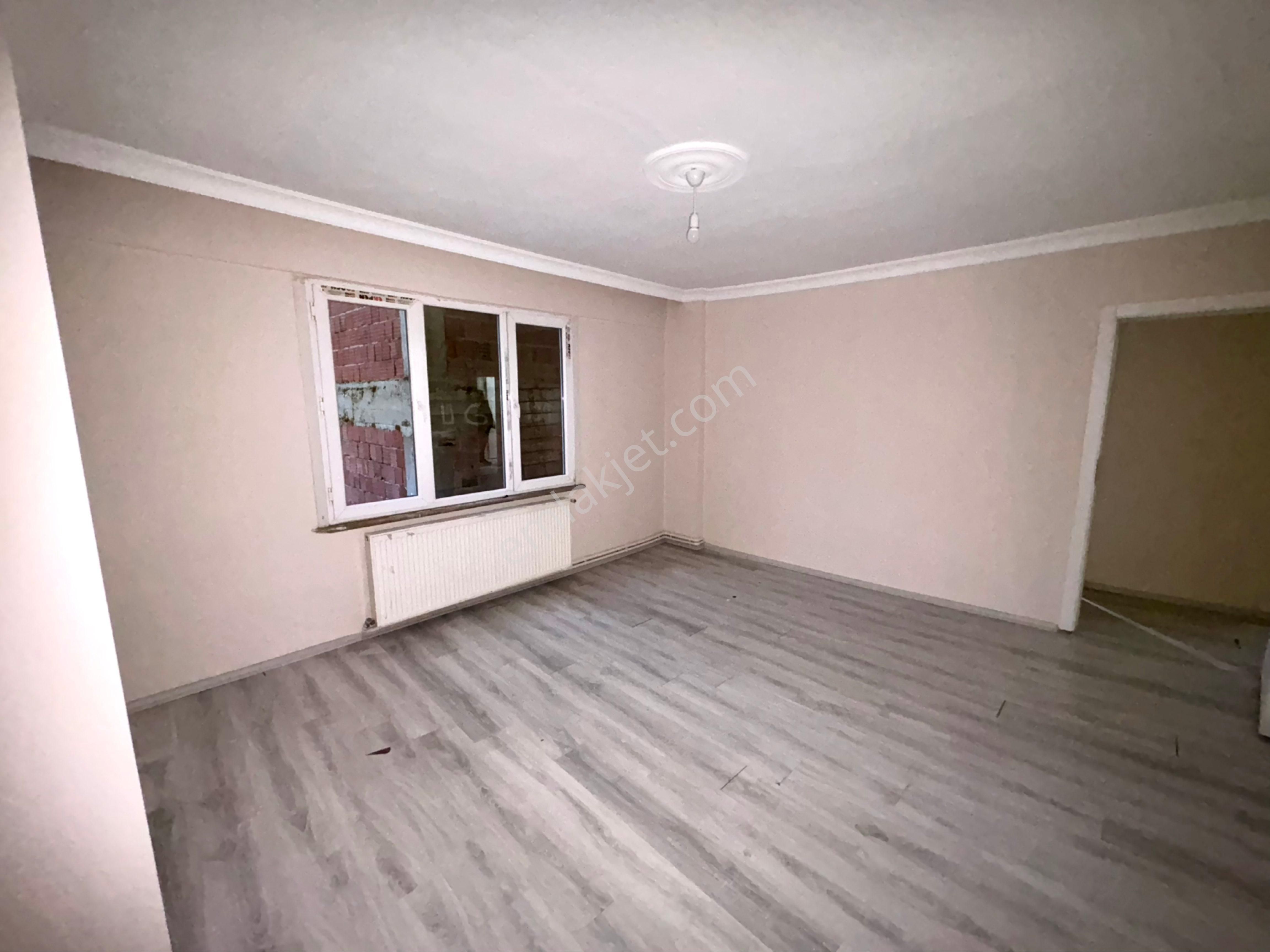 Emir Emlak’dan 2+1 130 M Kare 1 Kat Temiz Masrafsız Daire Güçlendirilmiş Binada - Görsel 18