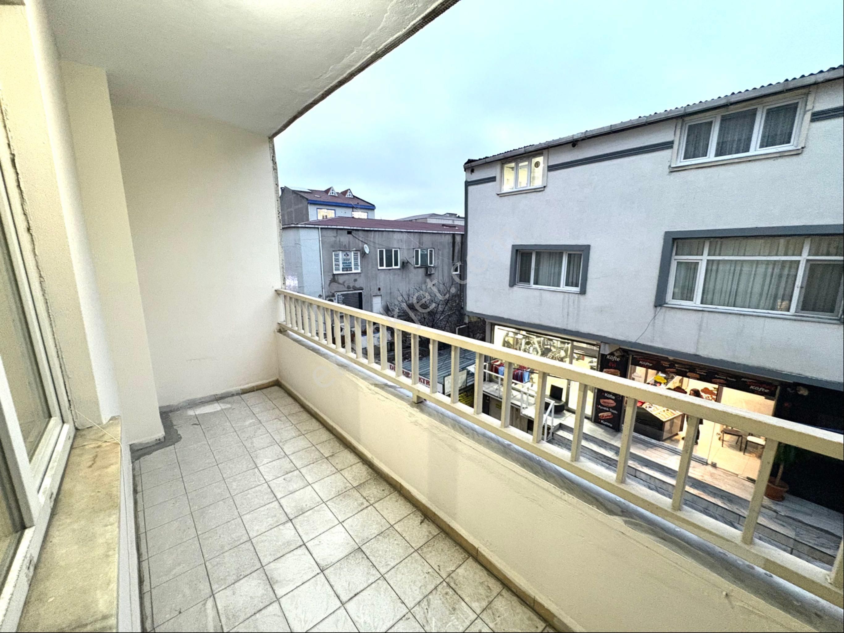 Emir Emlak’dan 2+1 130 M Kare 1 Kat Temiz Masrafsız Daire Güçlendirilmiş Binada - Görsel 14