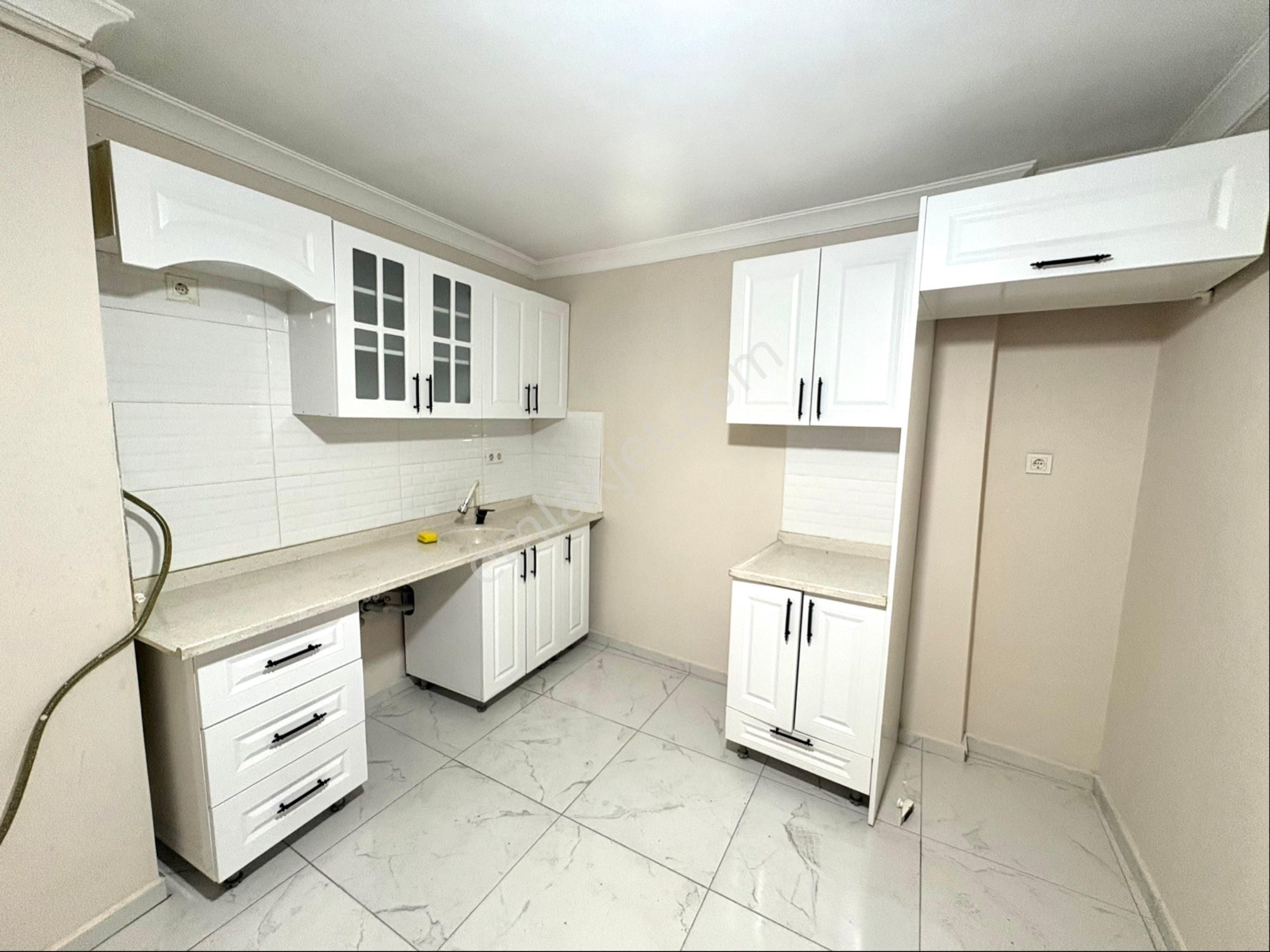 Emir Emlak’dan 2+1 130 M Kare 1 Kat Temiz Masrafsız Daire Güçlendirilmiş Binada - Görsel 6